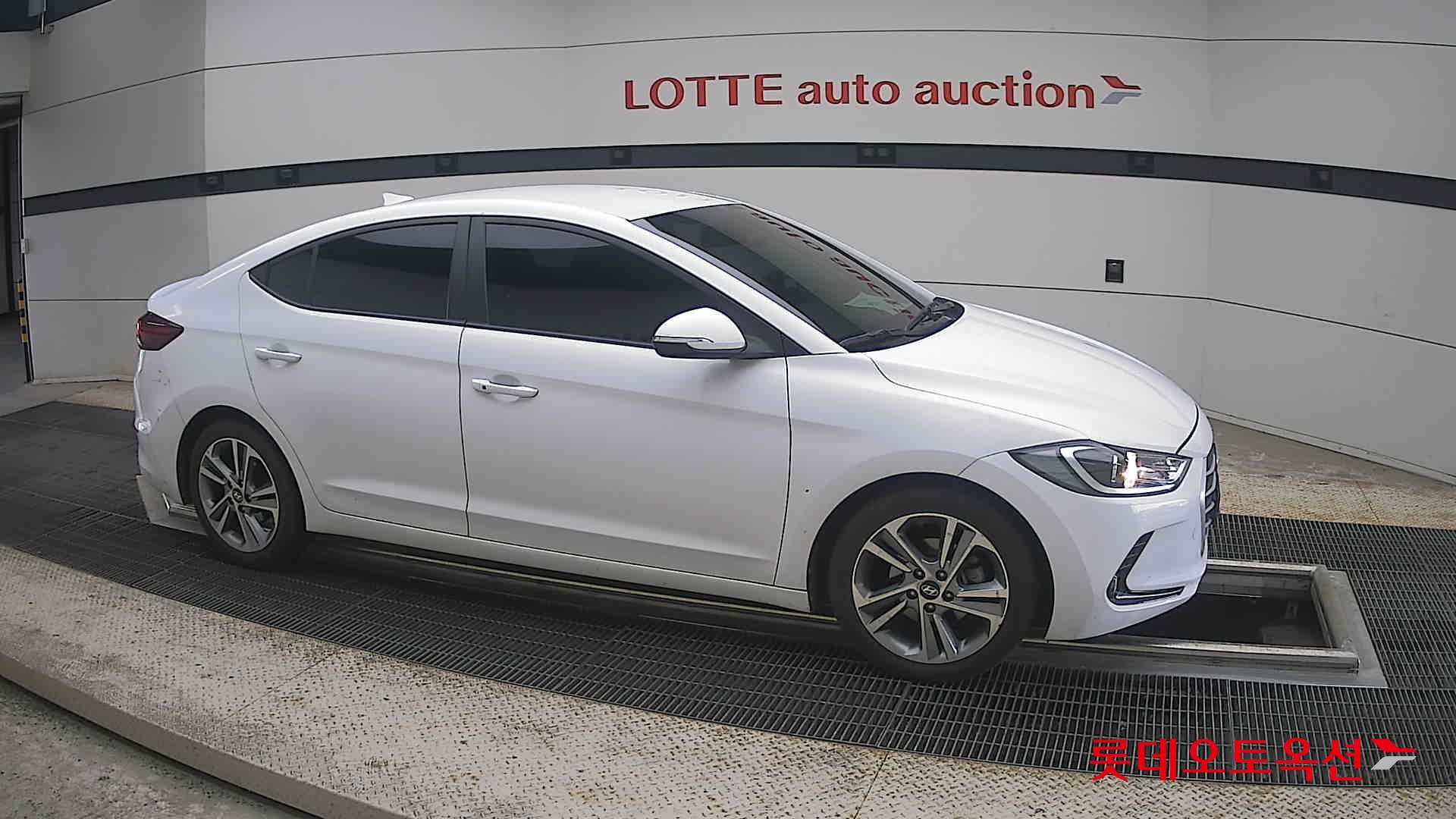 2018 - hyundai avante