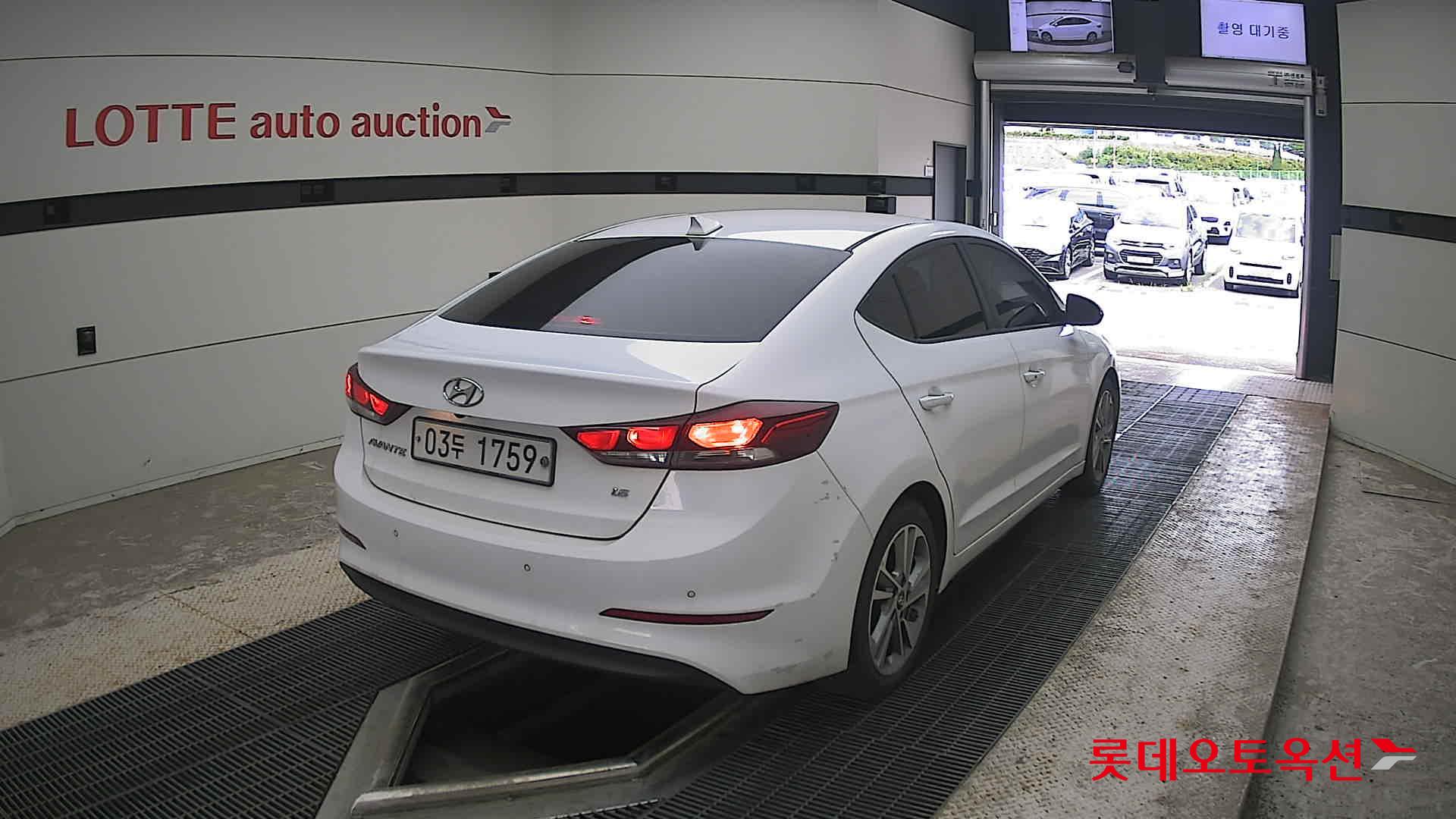 2018 - hyundai avante