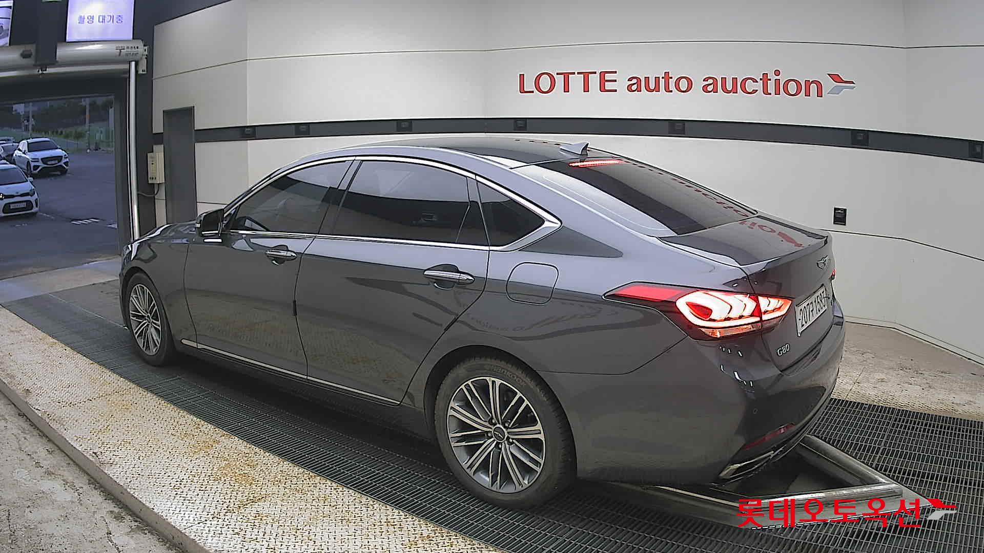 2018 - genesis g80