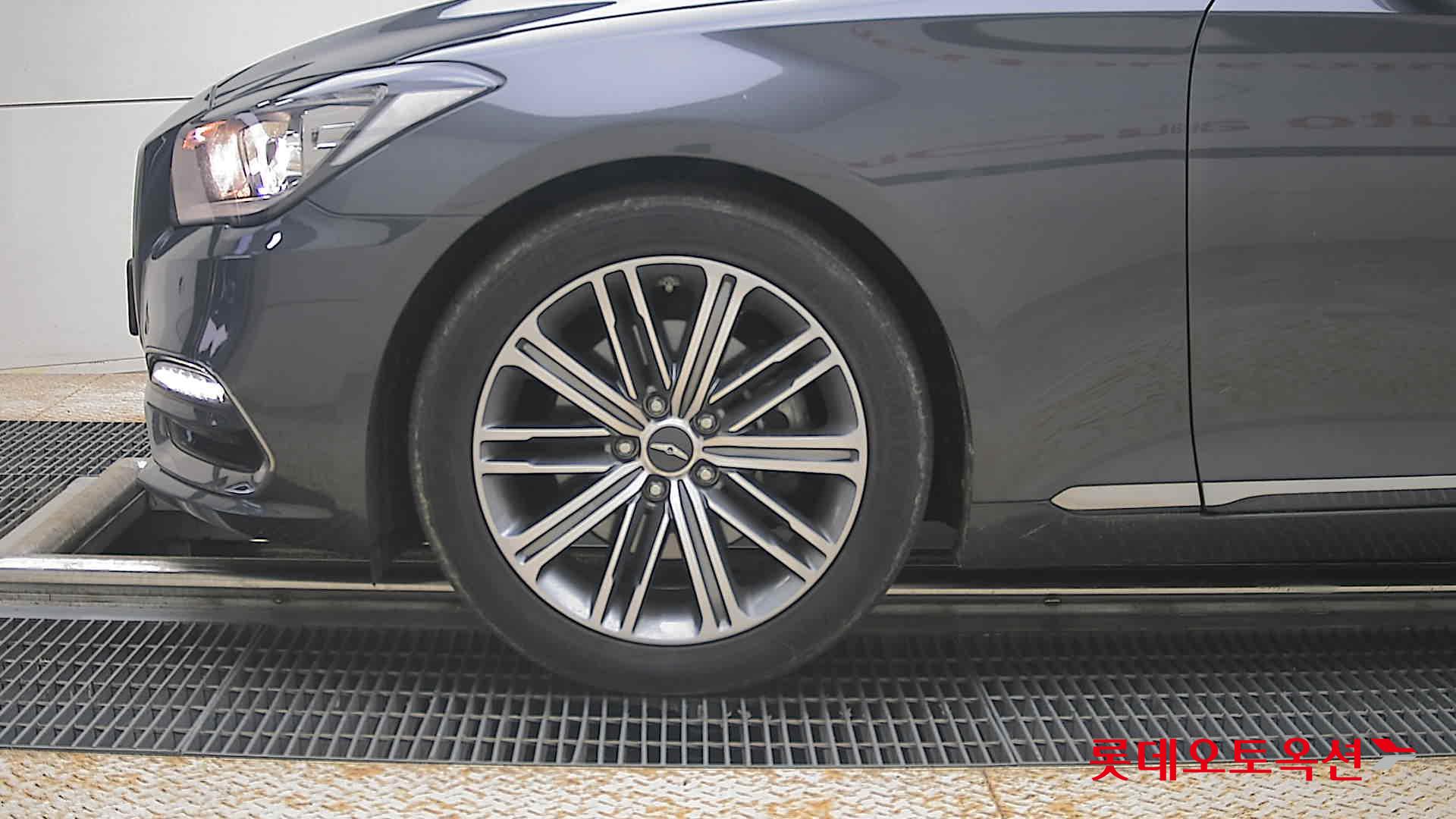 2018 - genesis g80