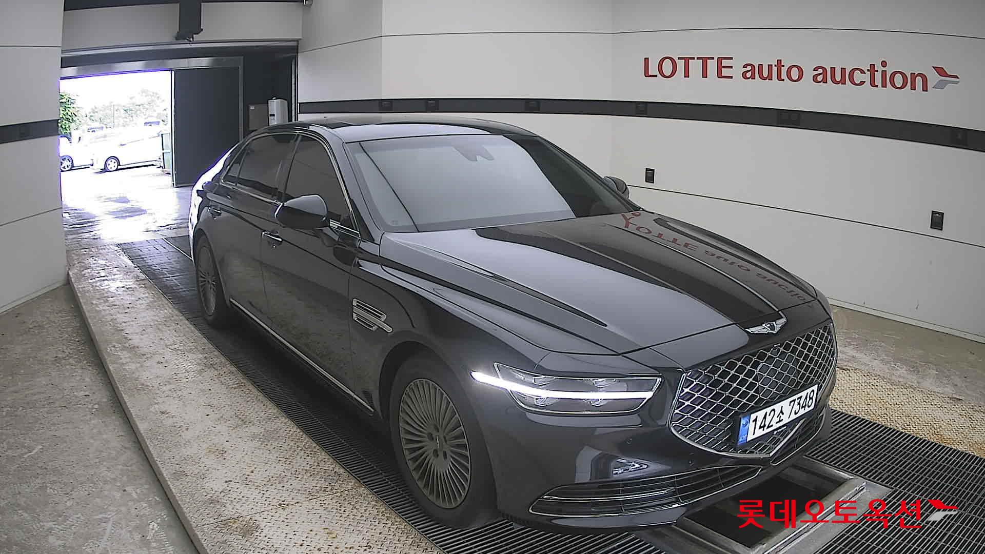 2021 - genesis g90