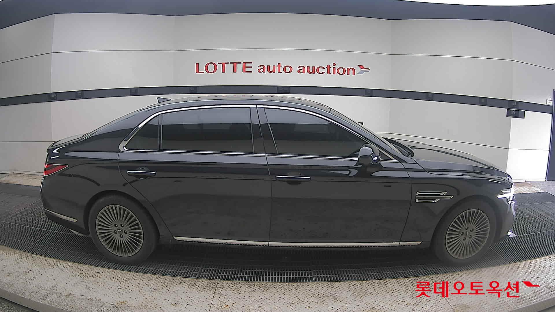 2021 - genesis g90