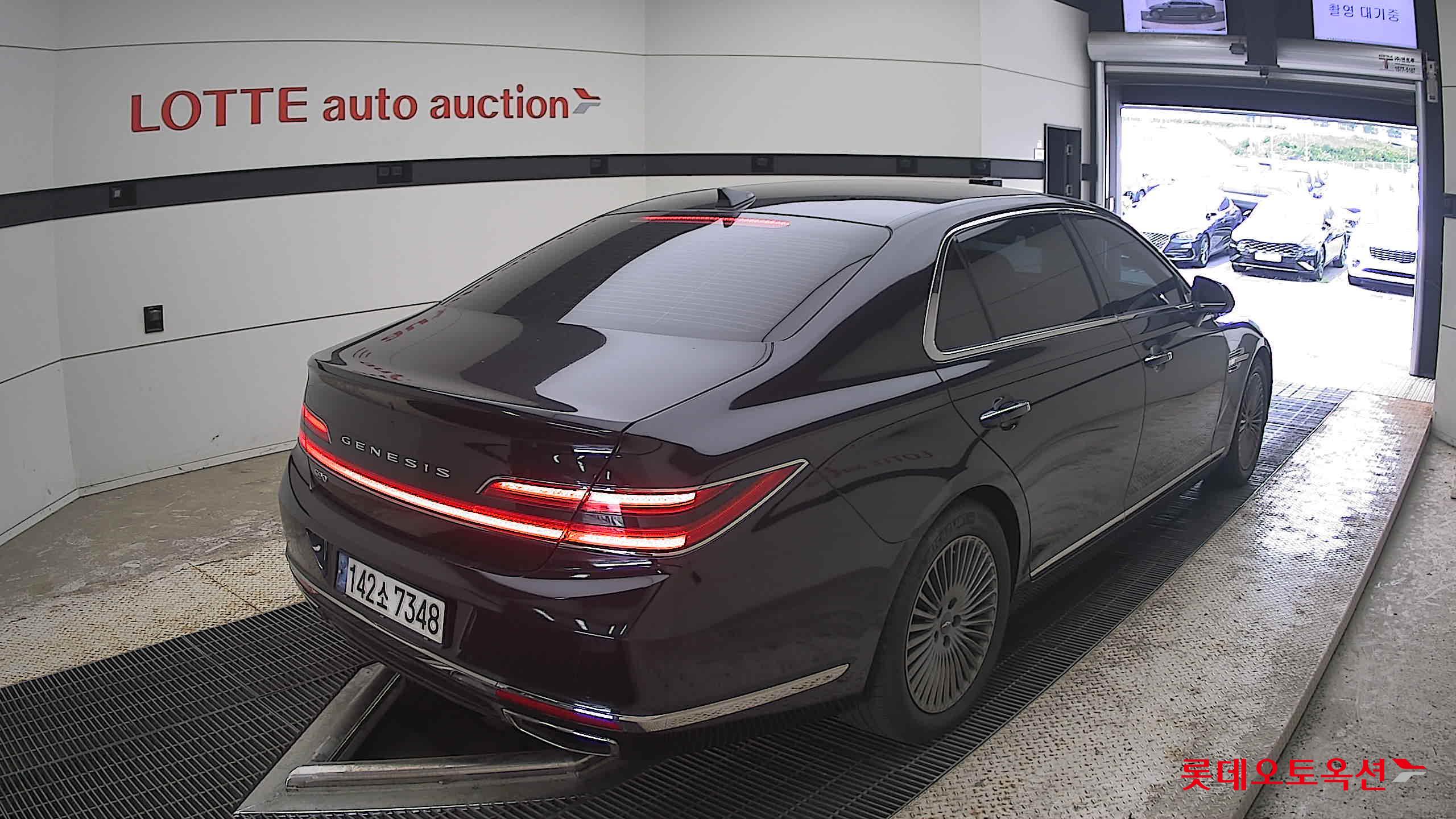 2021 - genesis g90