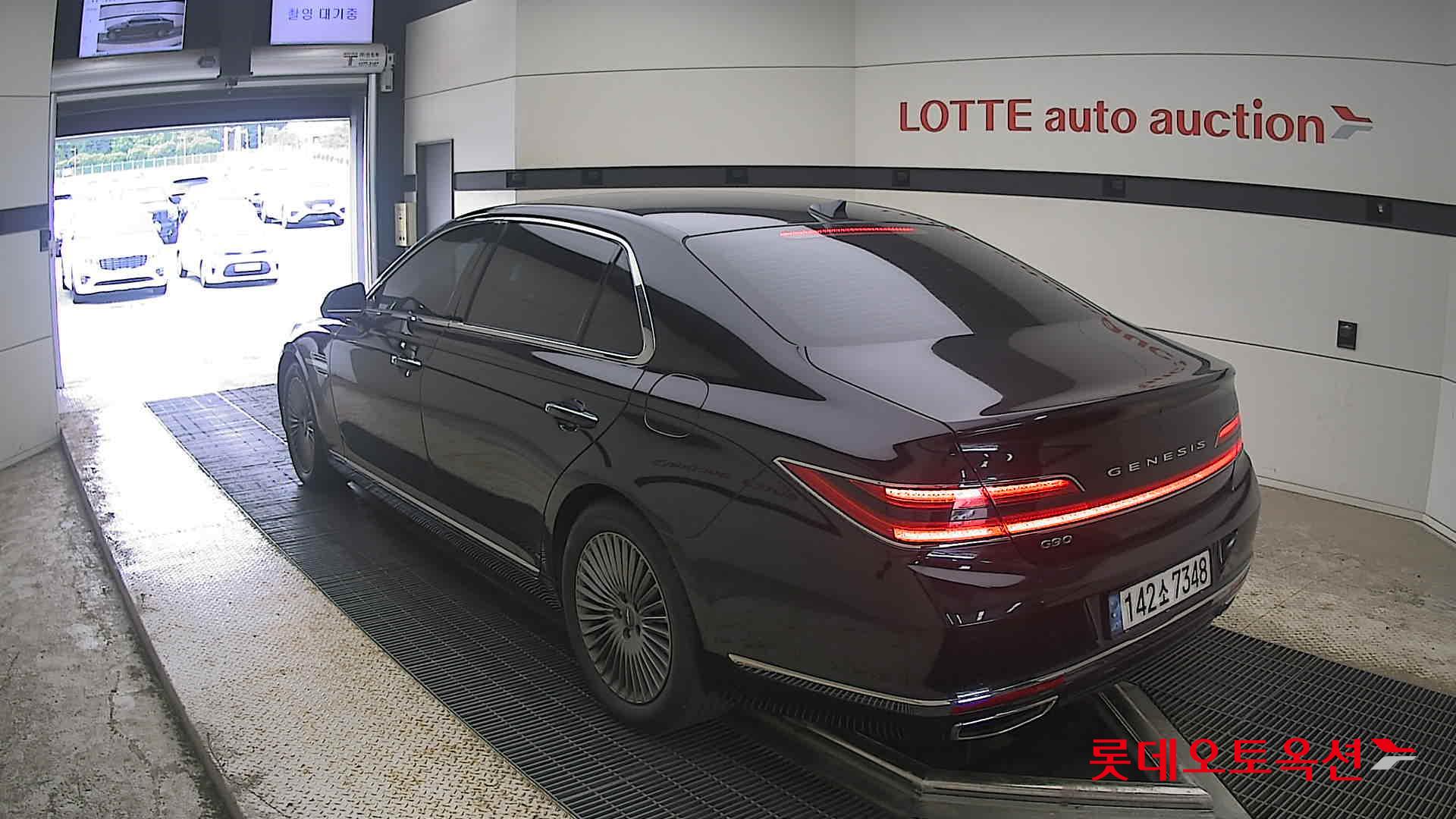 2021 - genesis g90