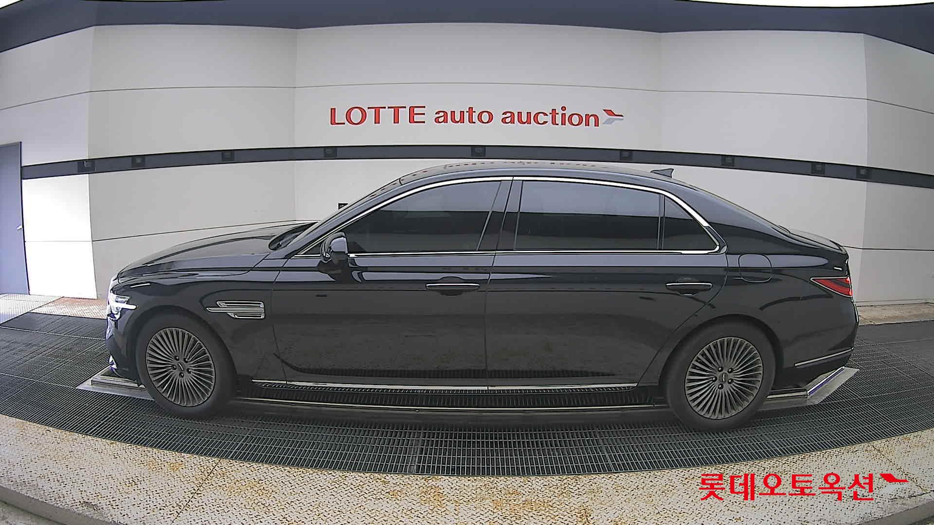 2021 - genesis g90