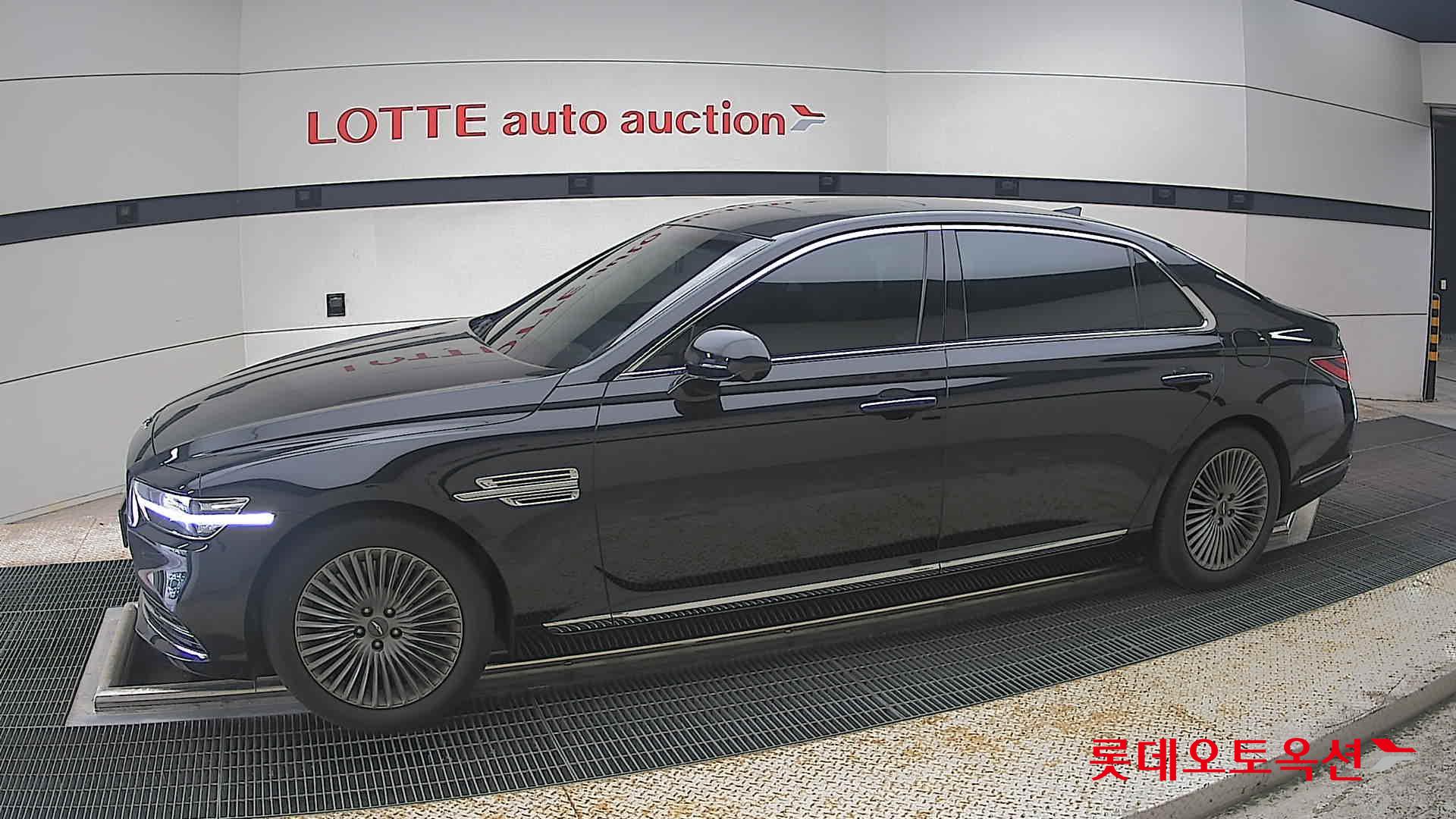 2021 - genesis g90