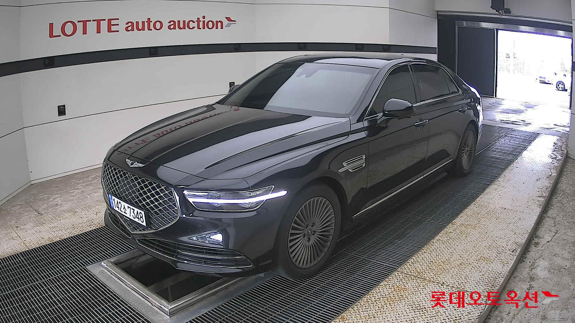 2021 - genesis g90