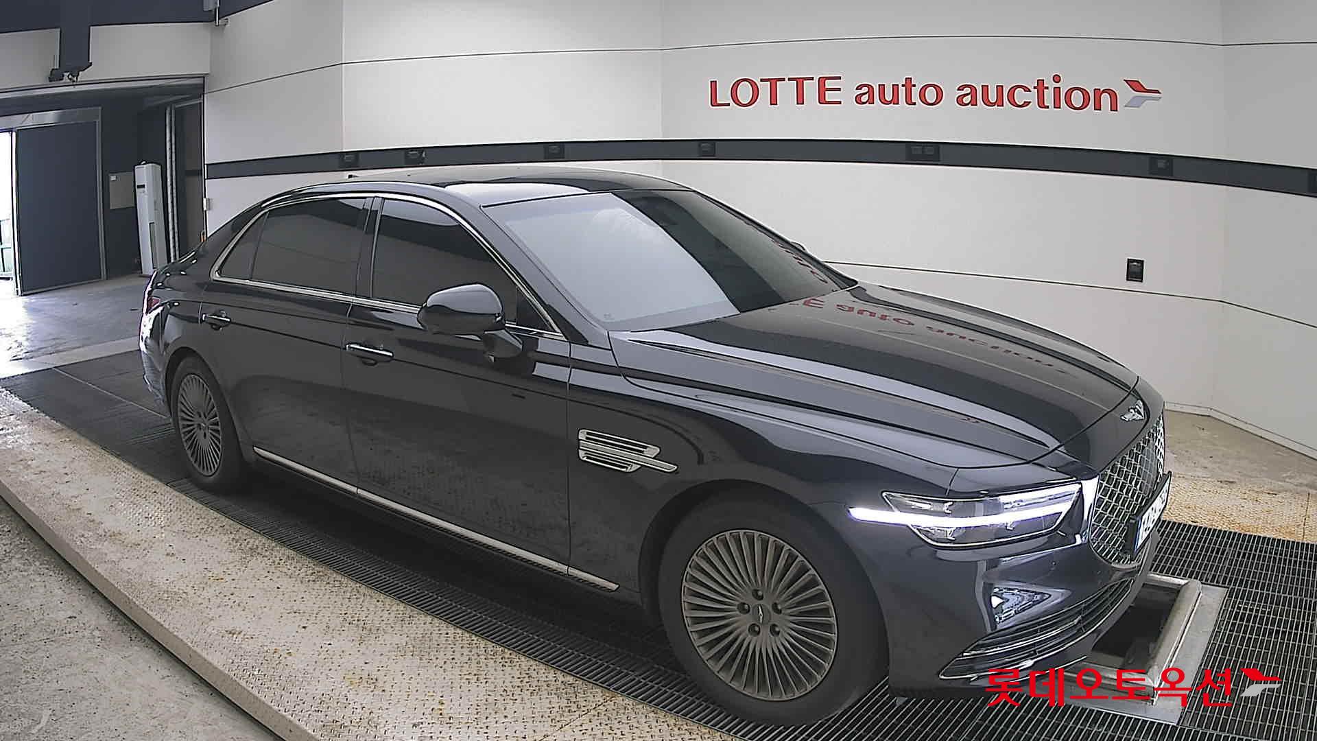 2021 - genesis g90