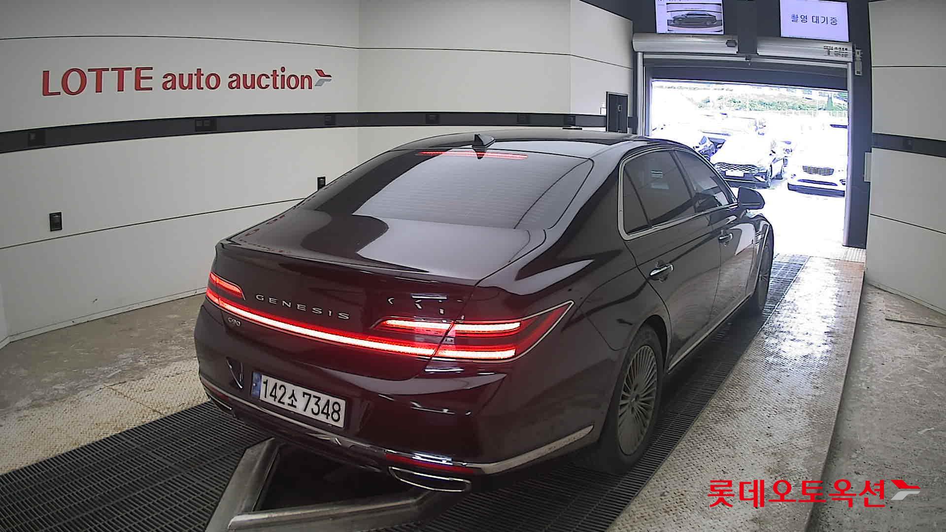 2021 - genesis g90
