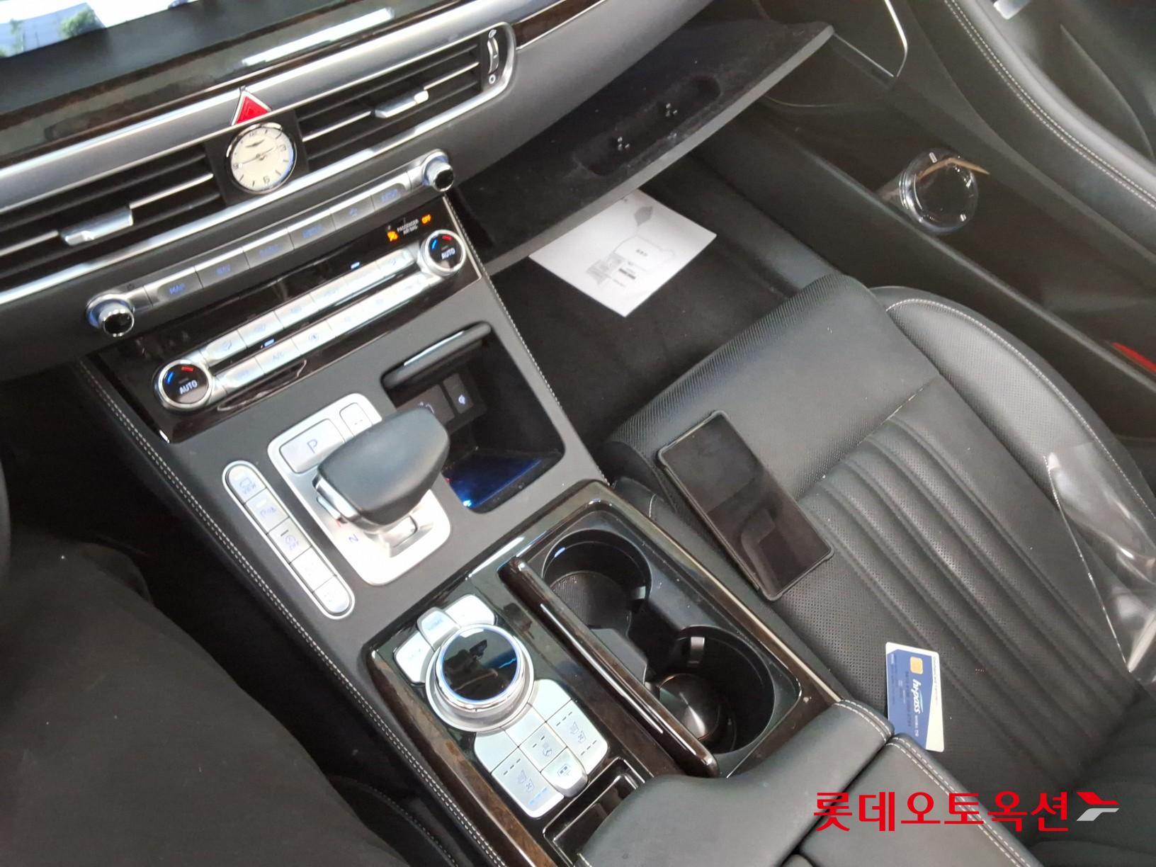 2021 - genesis g90