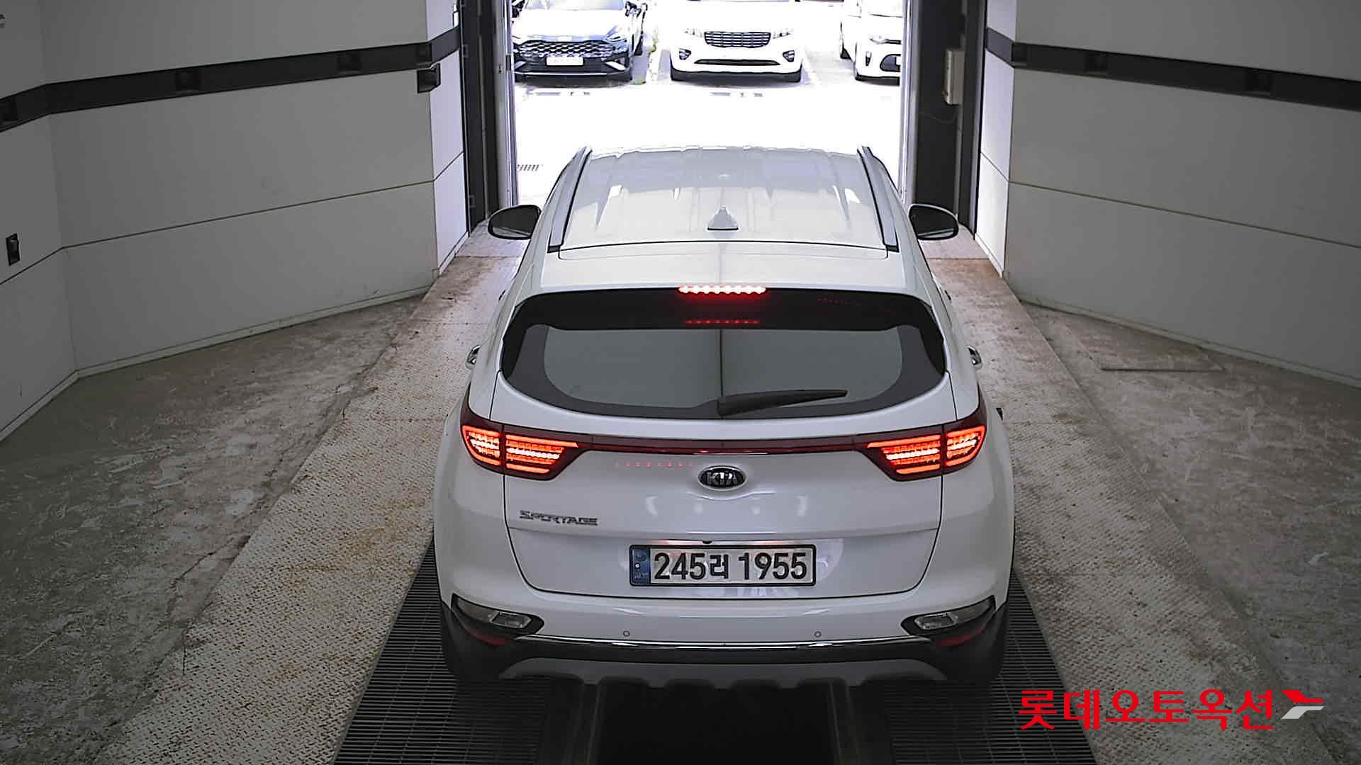 2021 - kia sportage