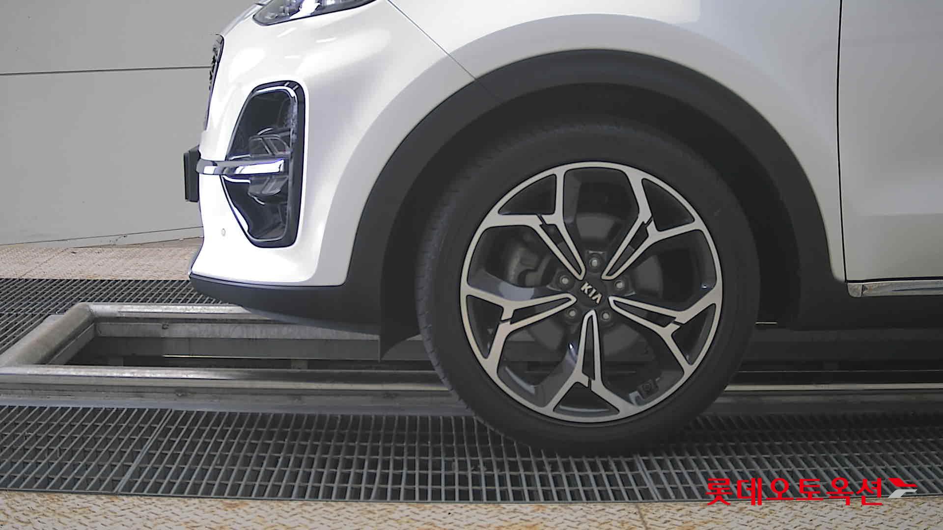 2021 - kia sportage