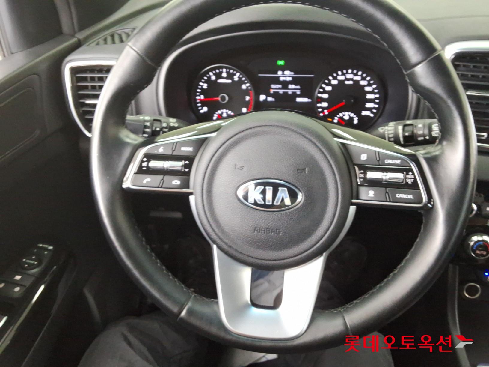 2021 - kia sportage