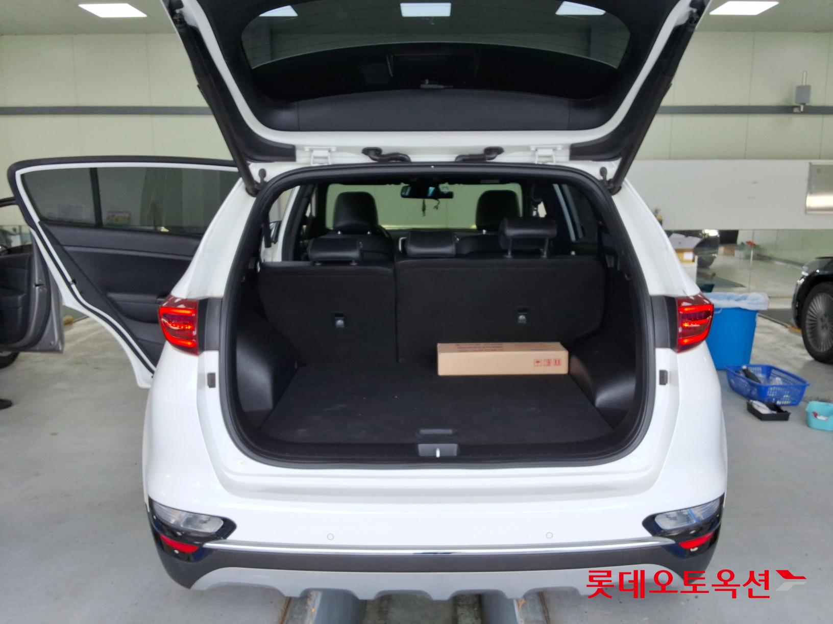 2021 - kia sportage