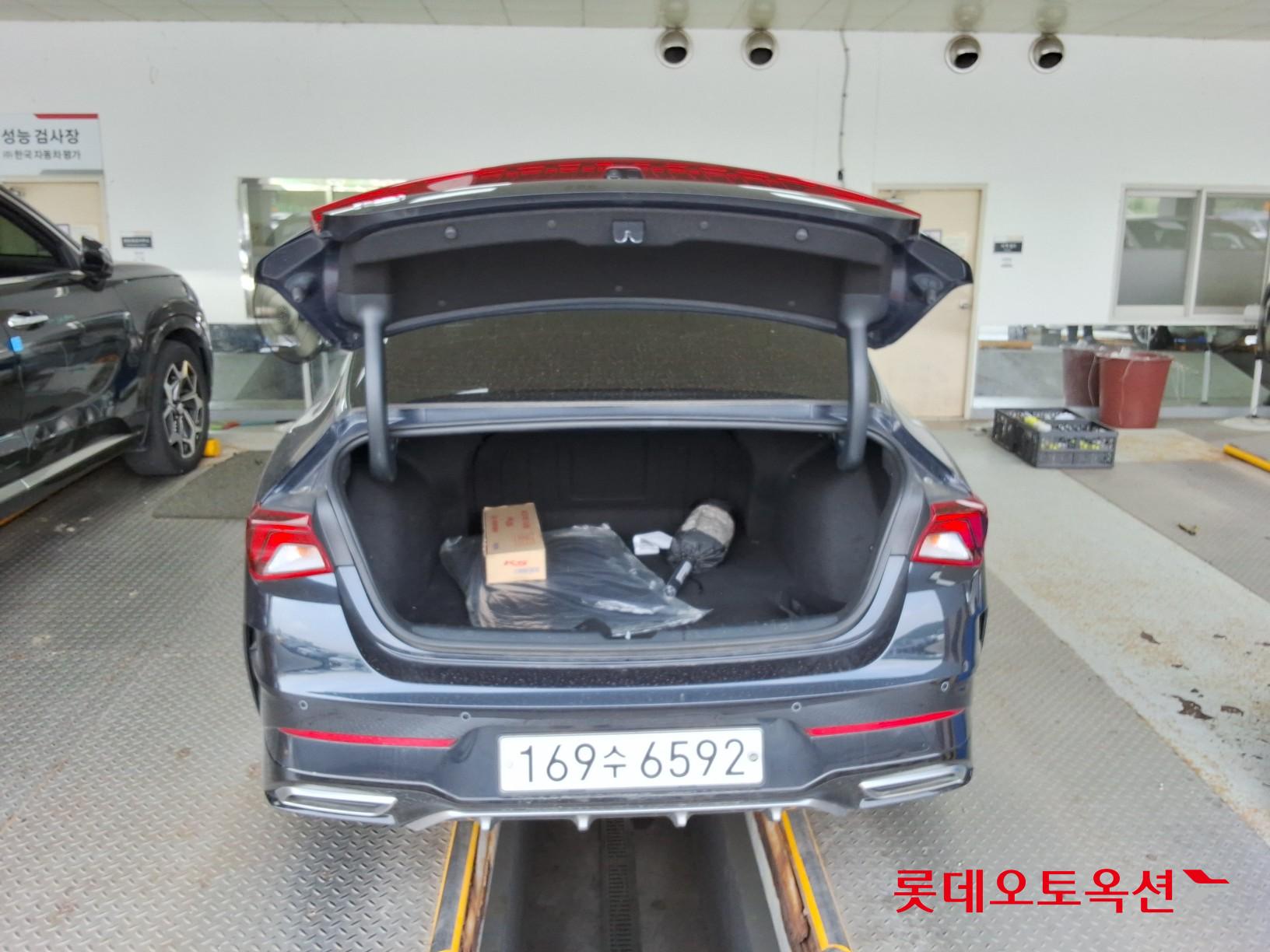2020 - kia k5