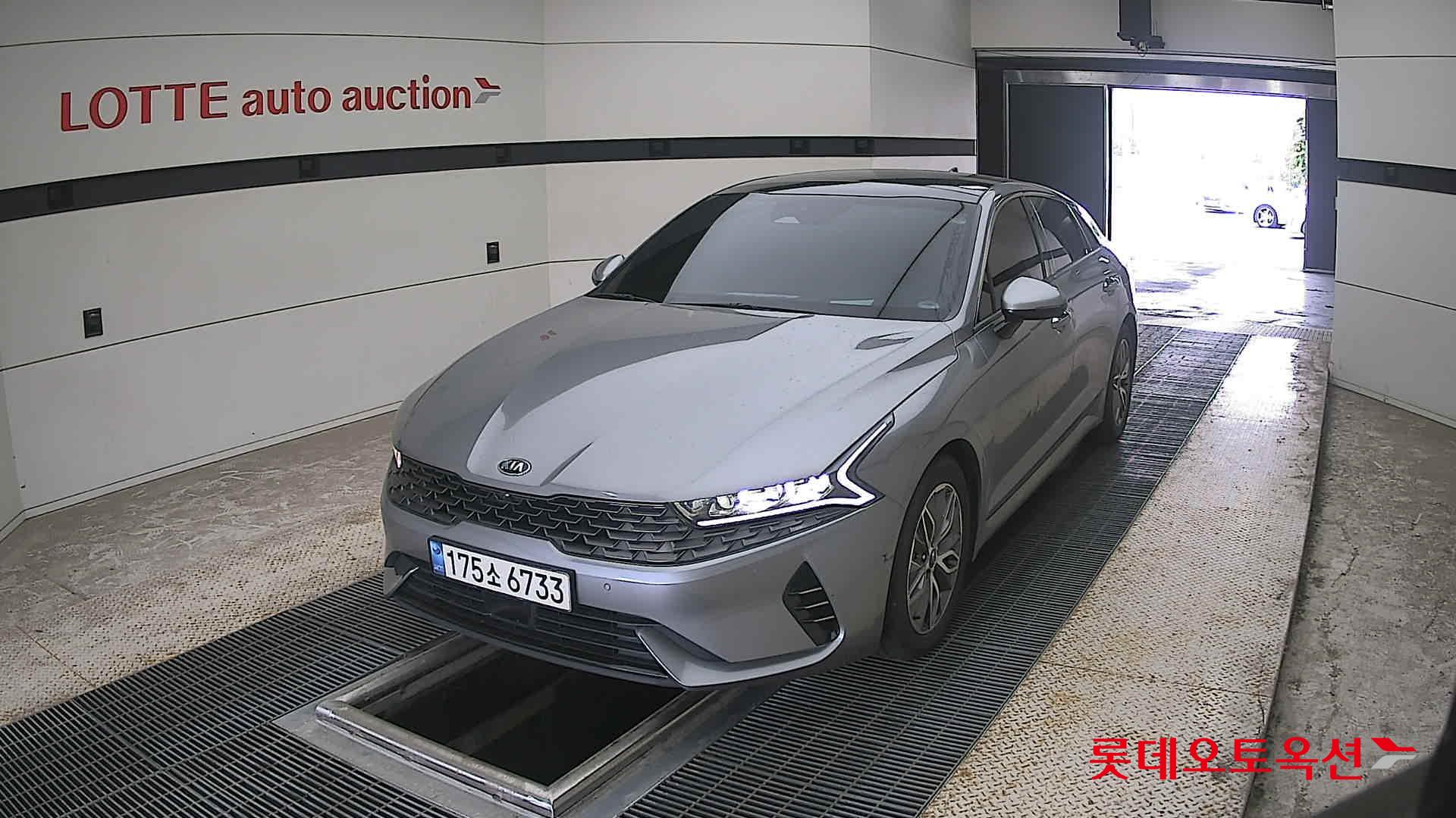2021 - kia k5