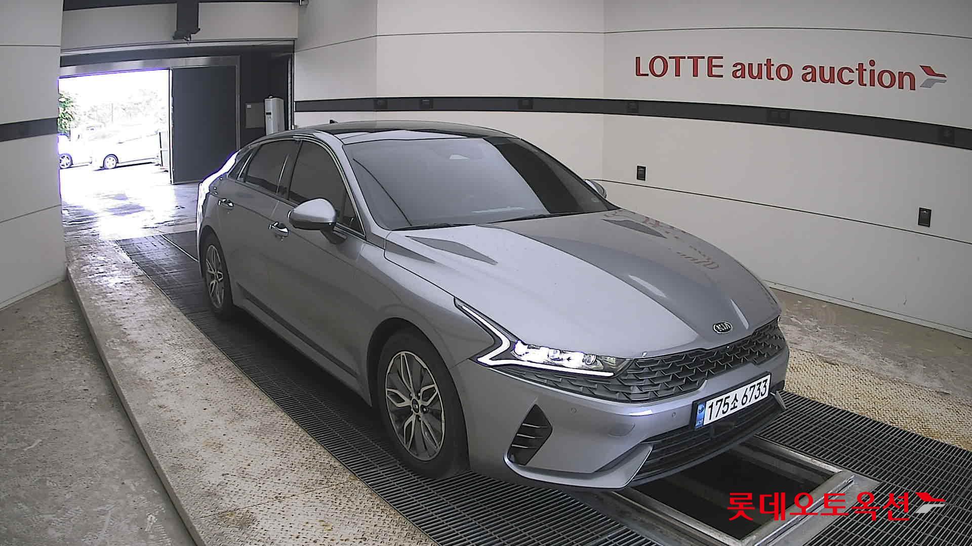 2021 - kia k5