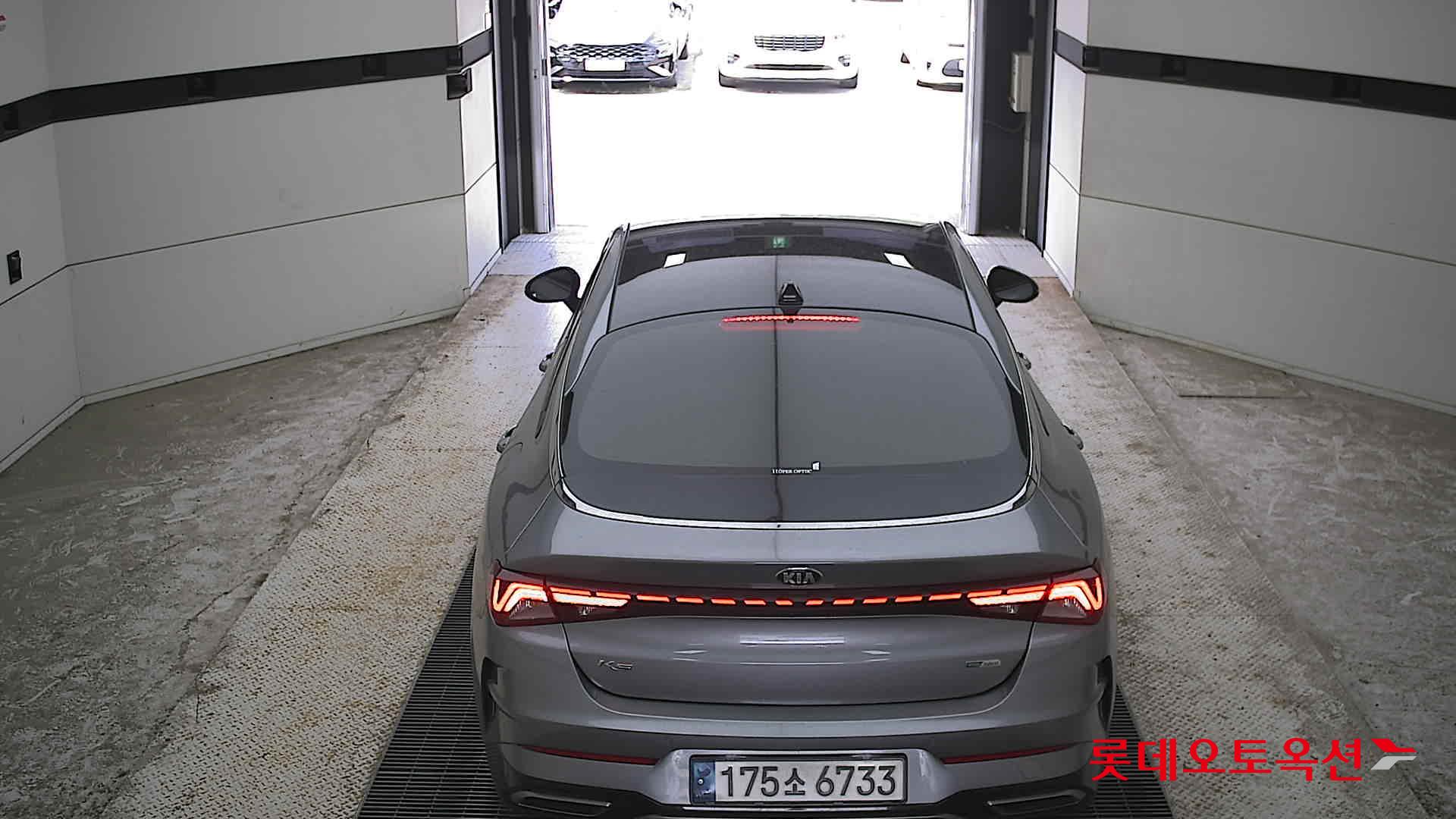 2021 - kia k5