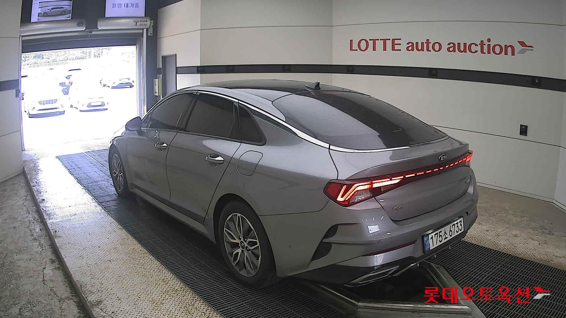2021 - kia k5