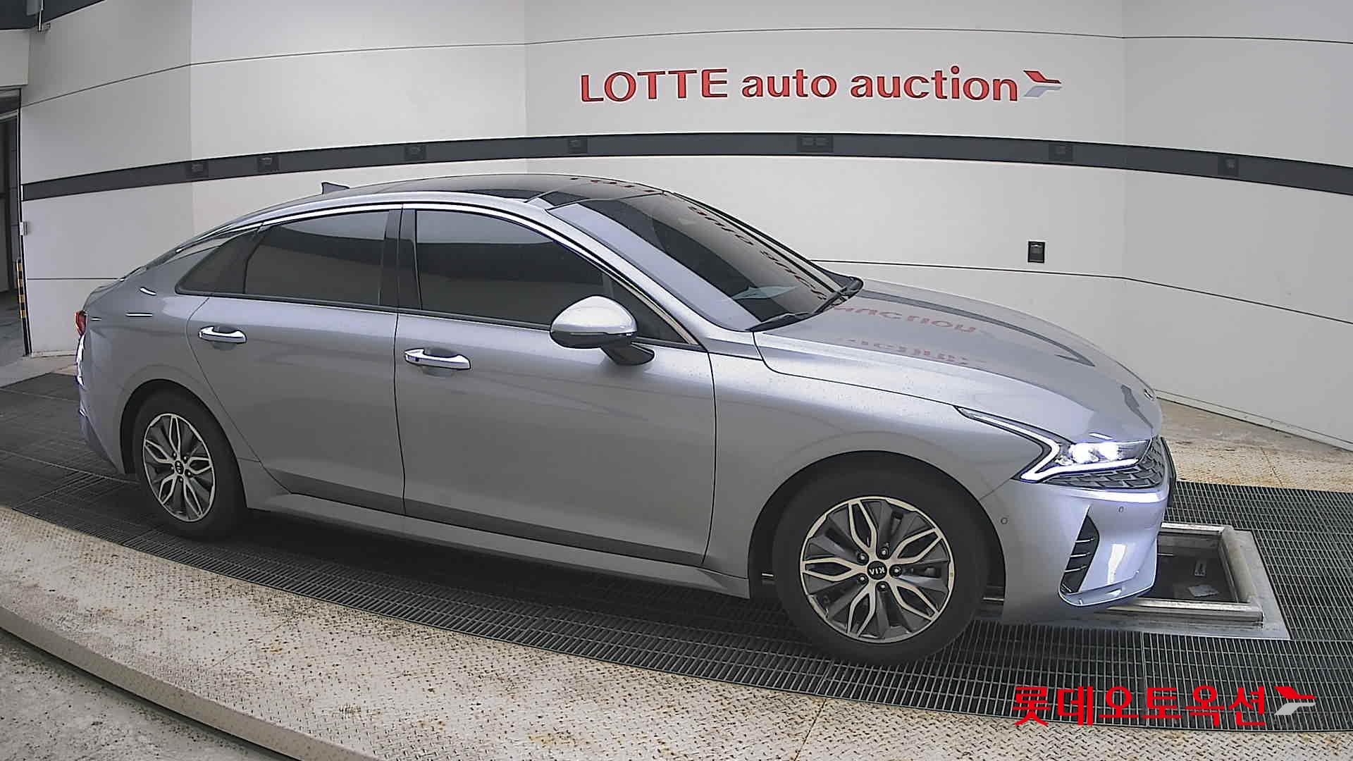 2021 - kia k5