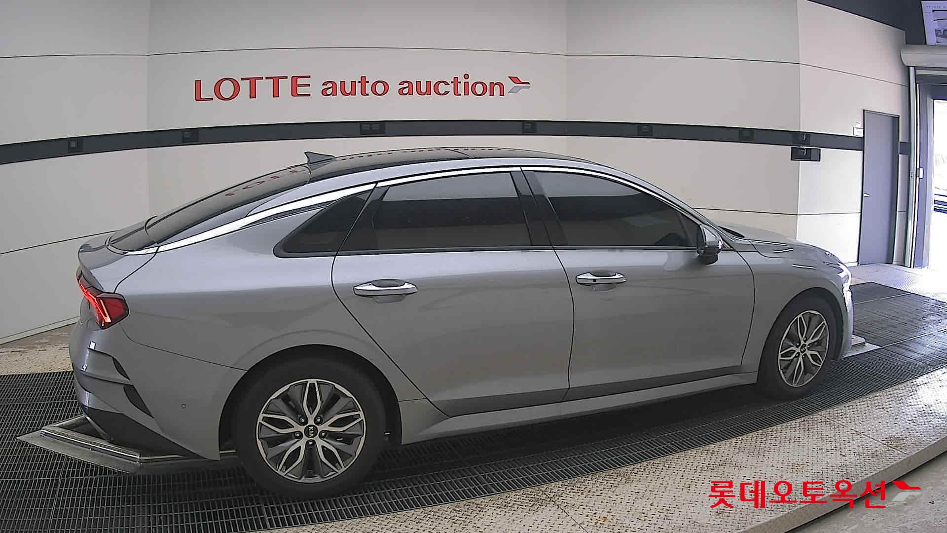 2021 - kia k5