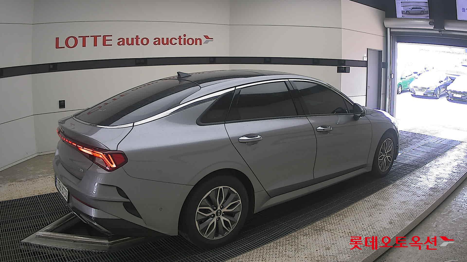 2021 - kia k5