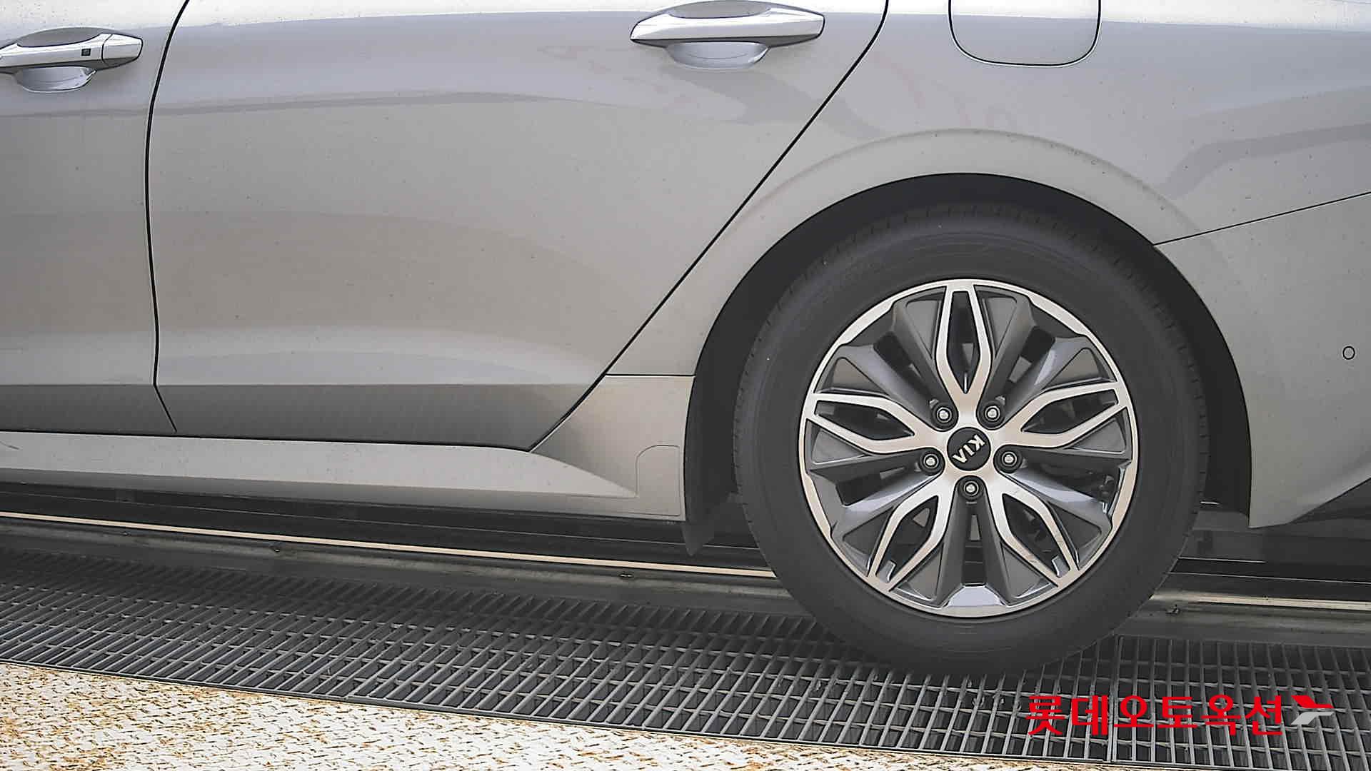 2021 - kia k5