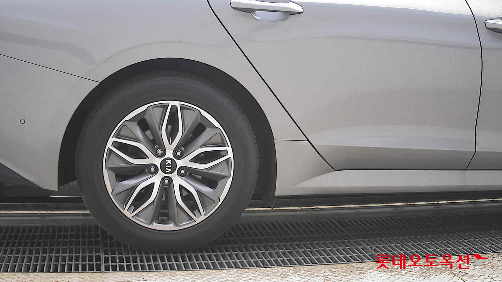 2021 - kia k5