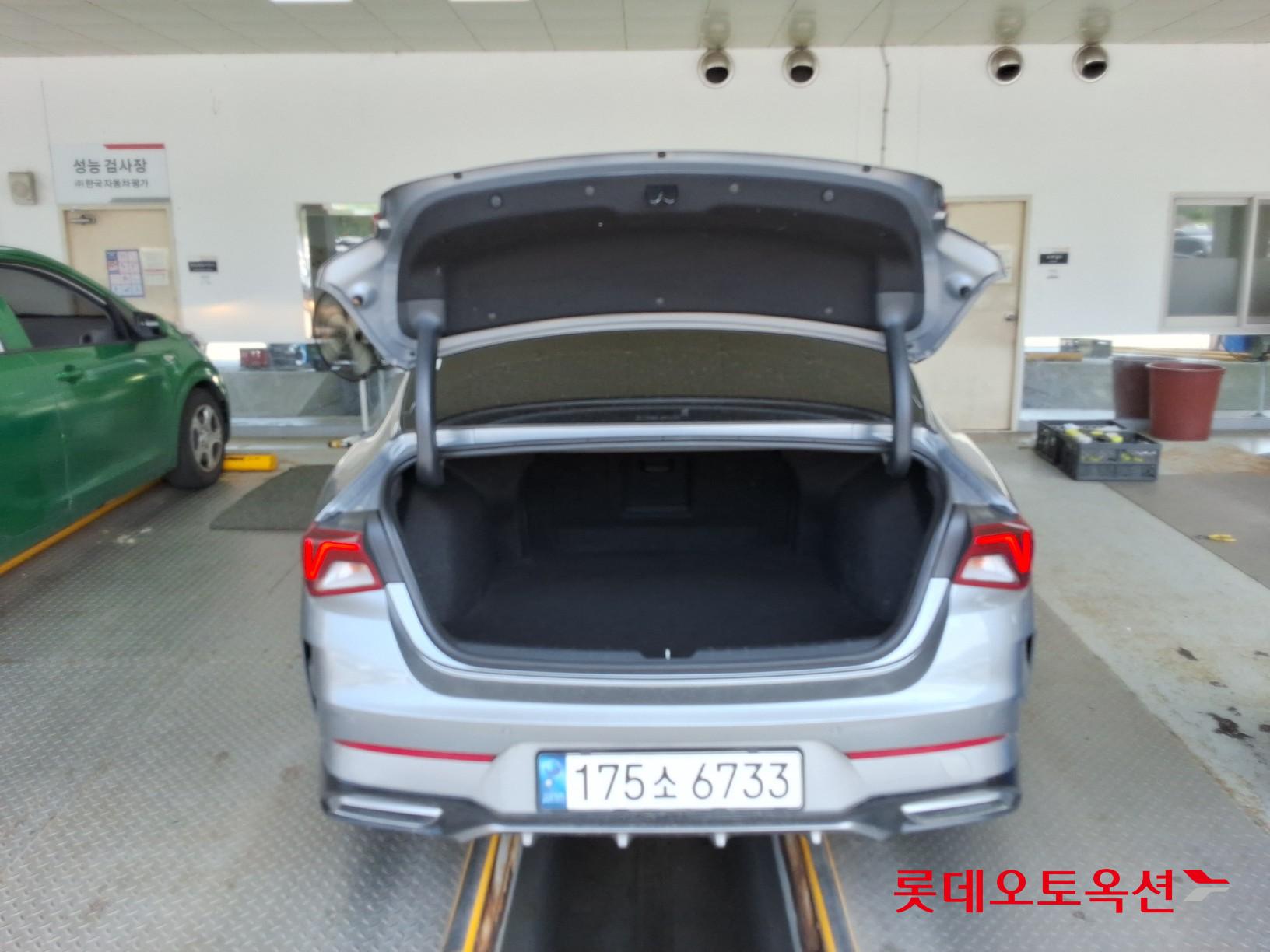 2021 - kia k5