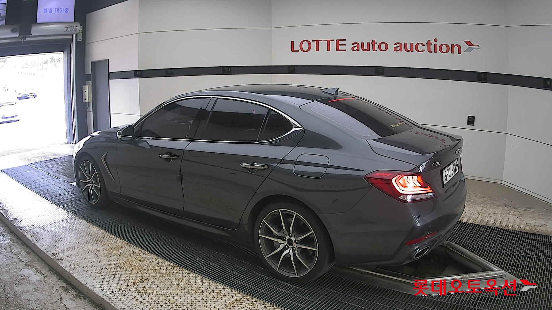 2018 - genesis g70