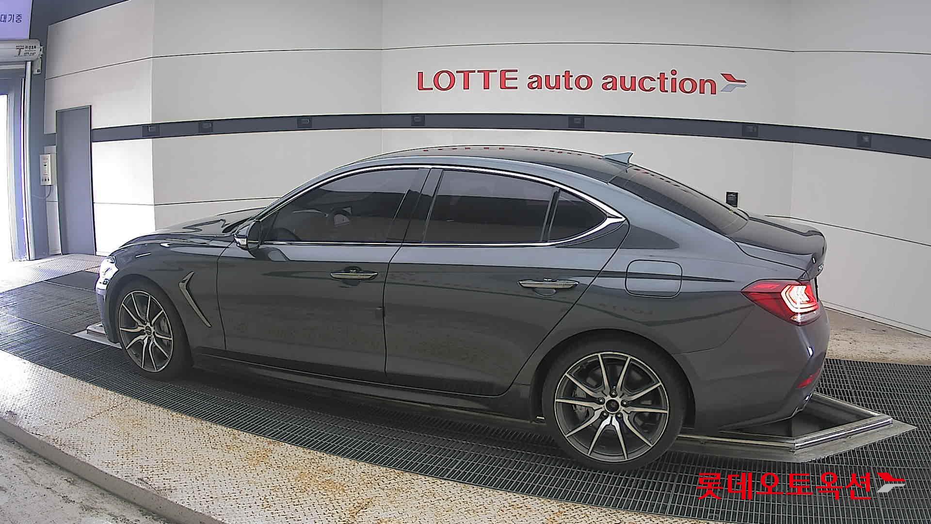 2018 - genesis g70