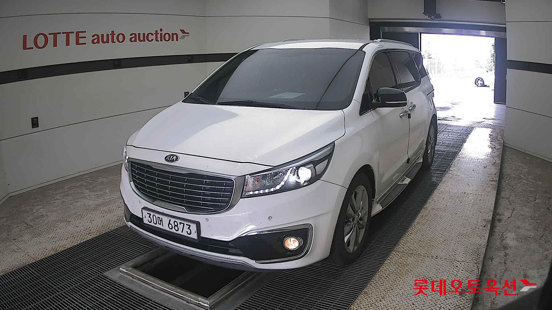 2018 - kia carnival