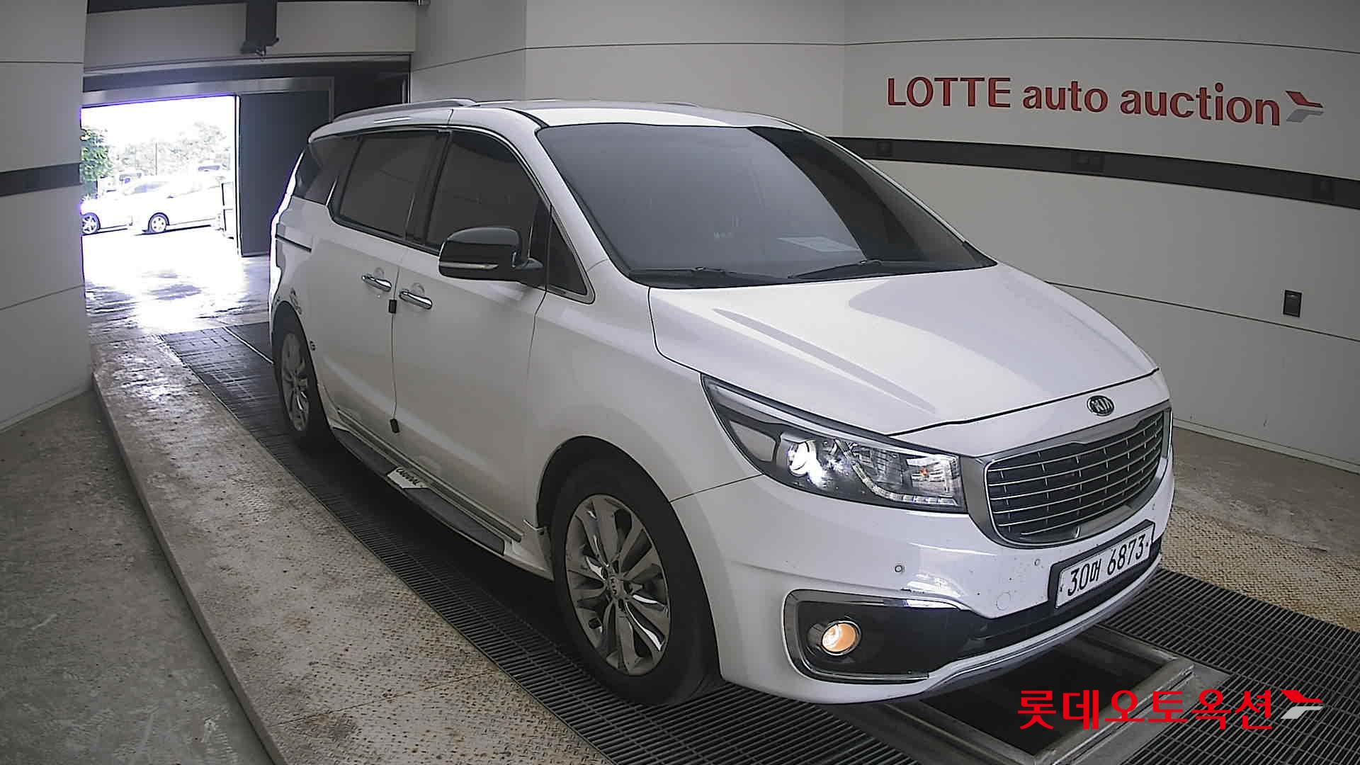 2018 - kia carnival
