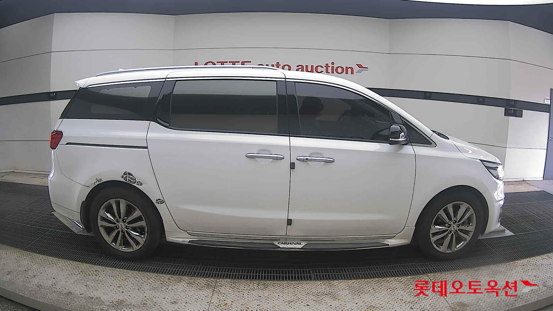 2018 - kia carnival