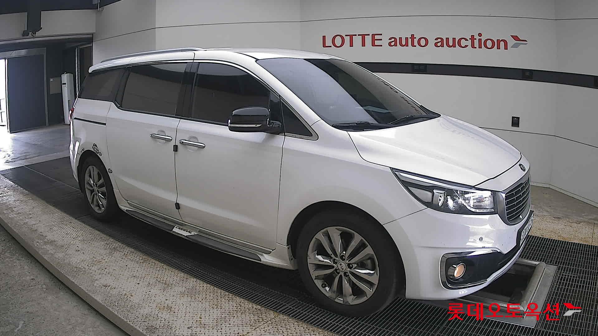 2018 - kia carnival