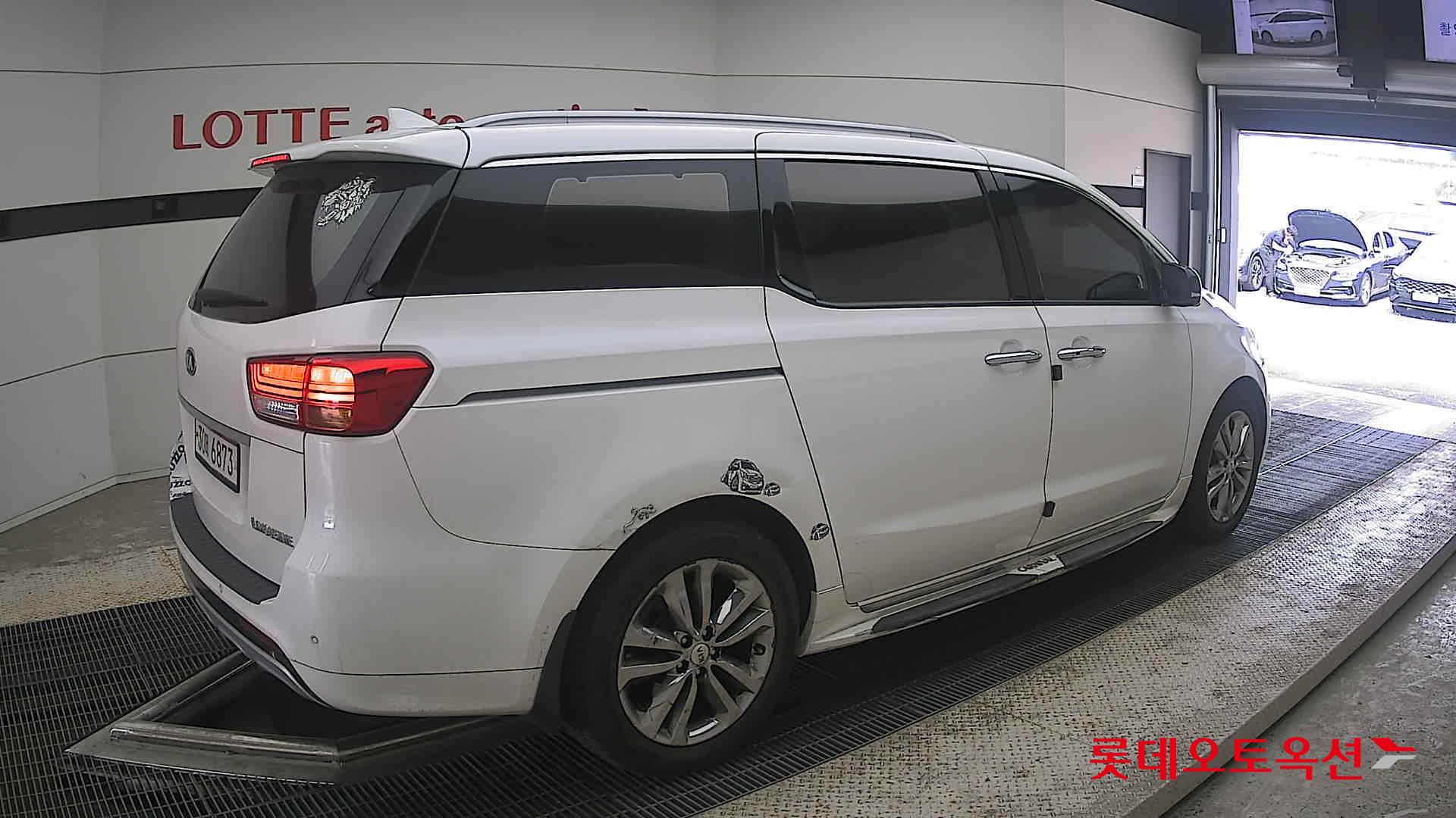 2018 - kia carnival
