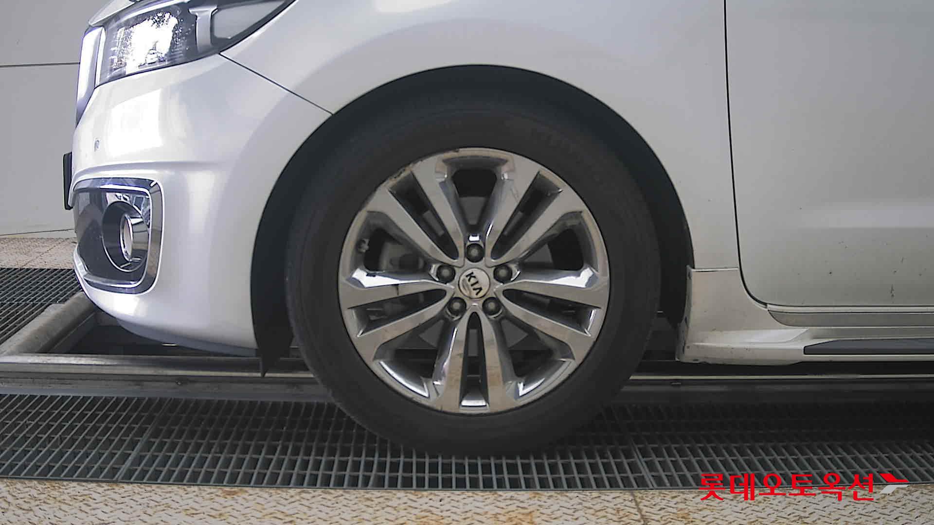 2018 - kia carnival