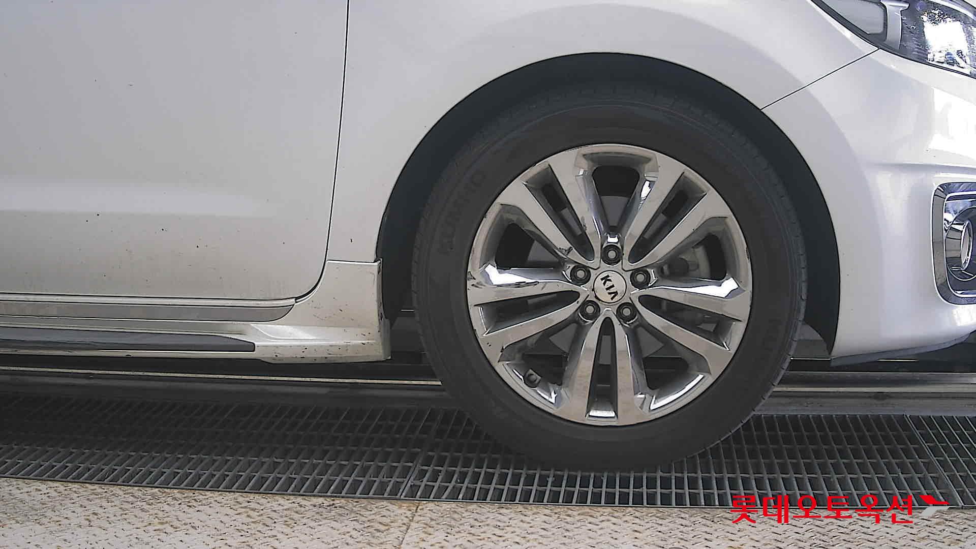 2018 - kia carnival