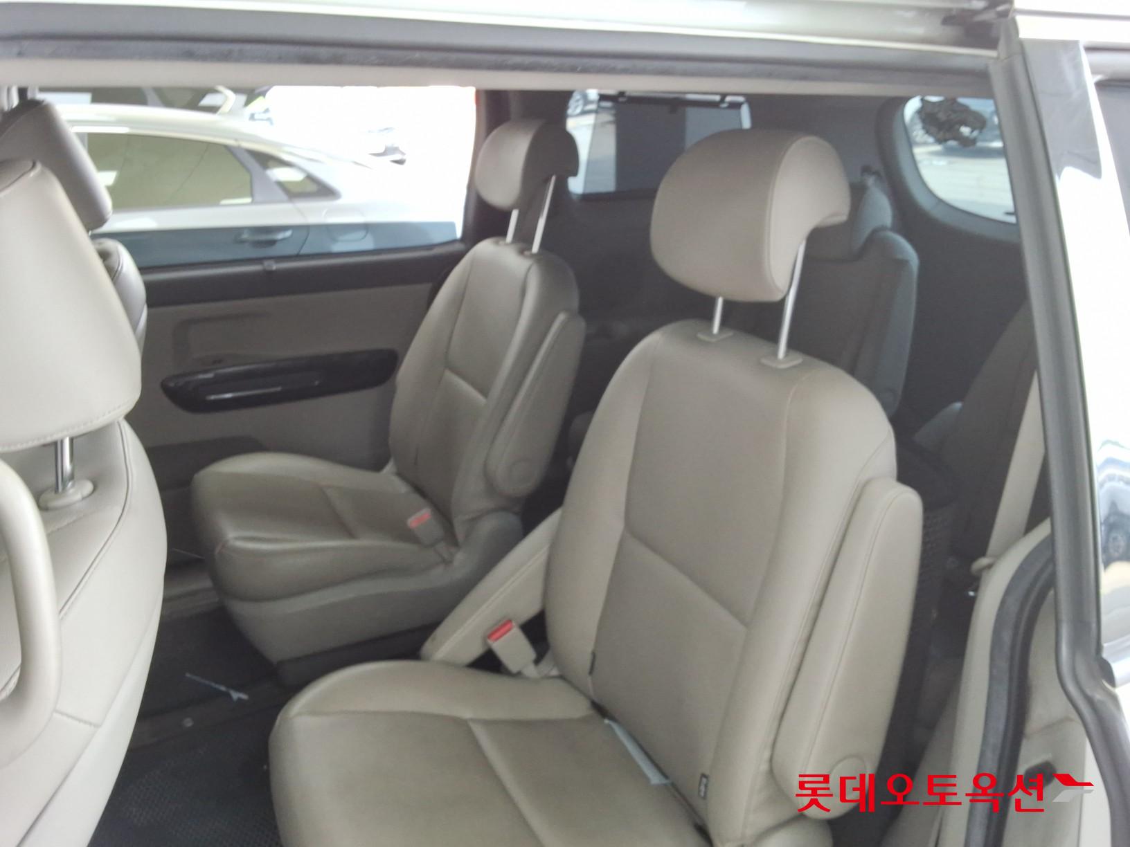 2018 - kia carnival