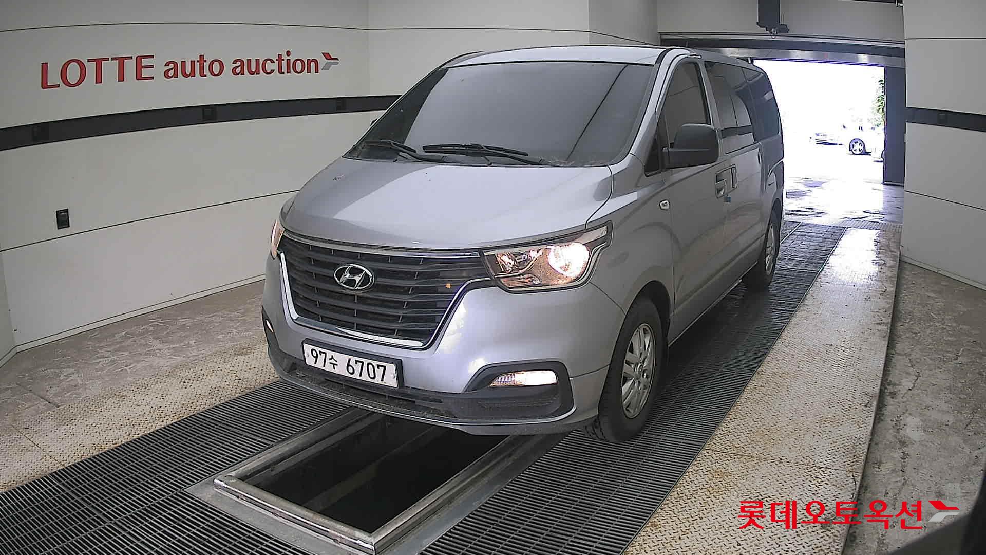 2021 - hyundai grand starex
