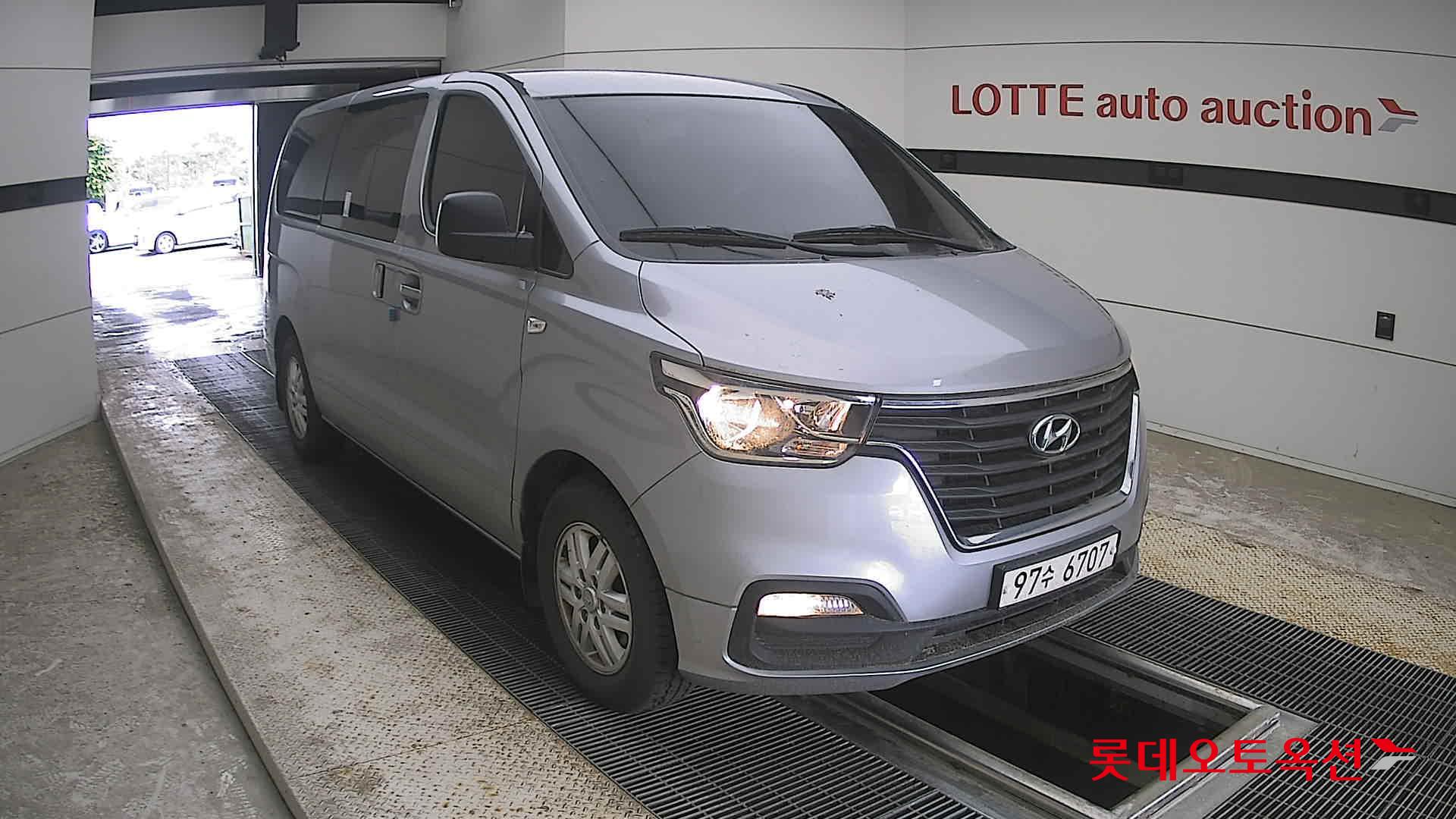 2021 - hyundai grand starex