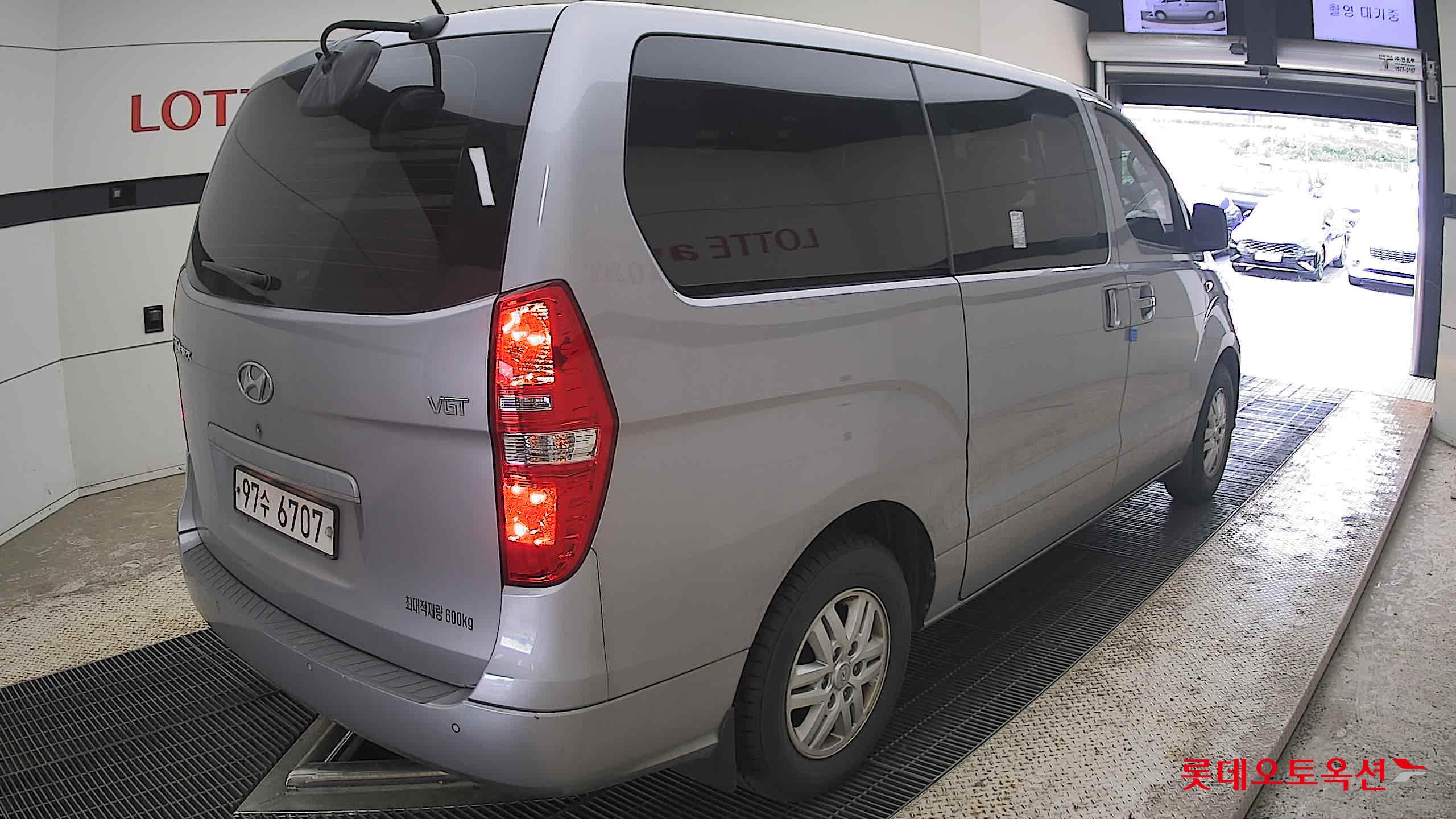 2021 - hyundai grand starex