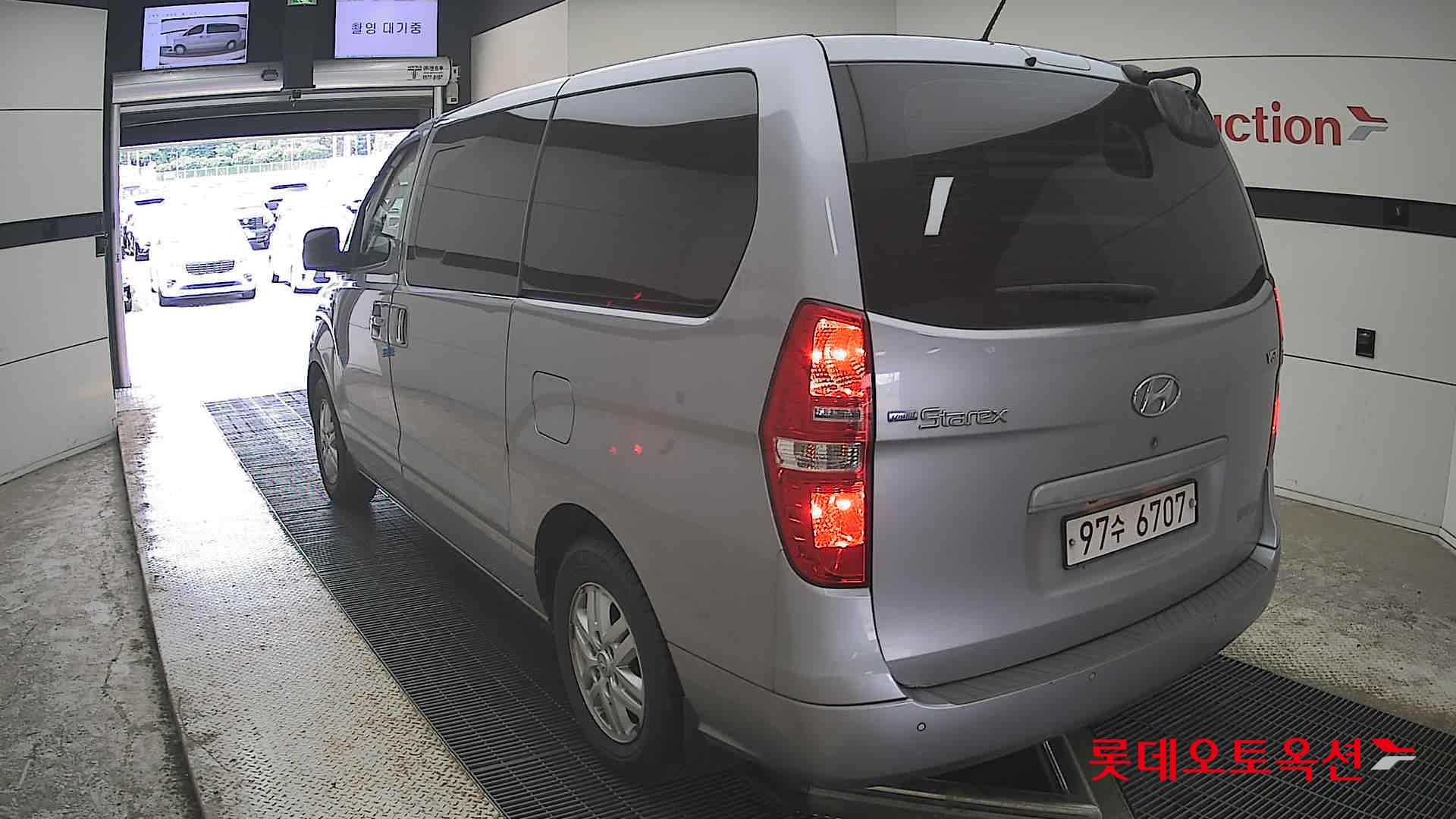 2021 - hyundai grand starex