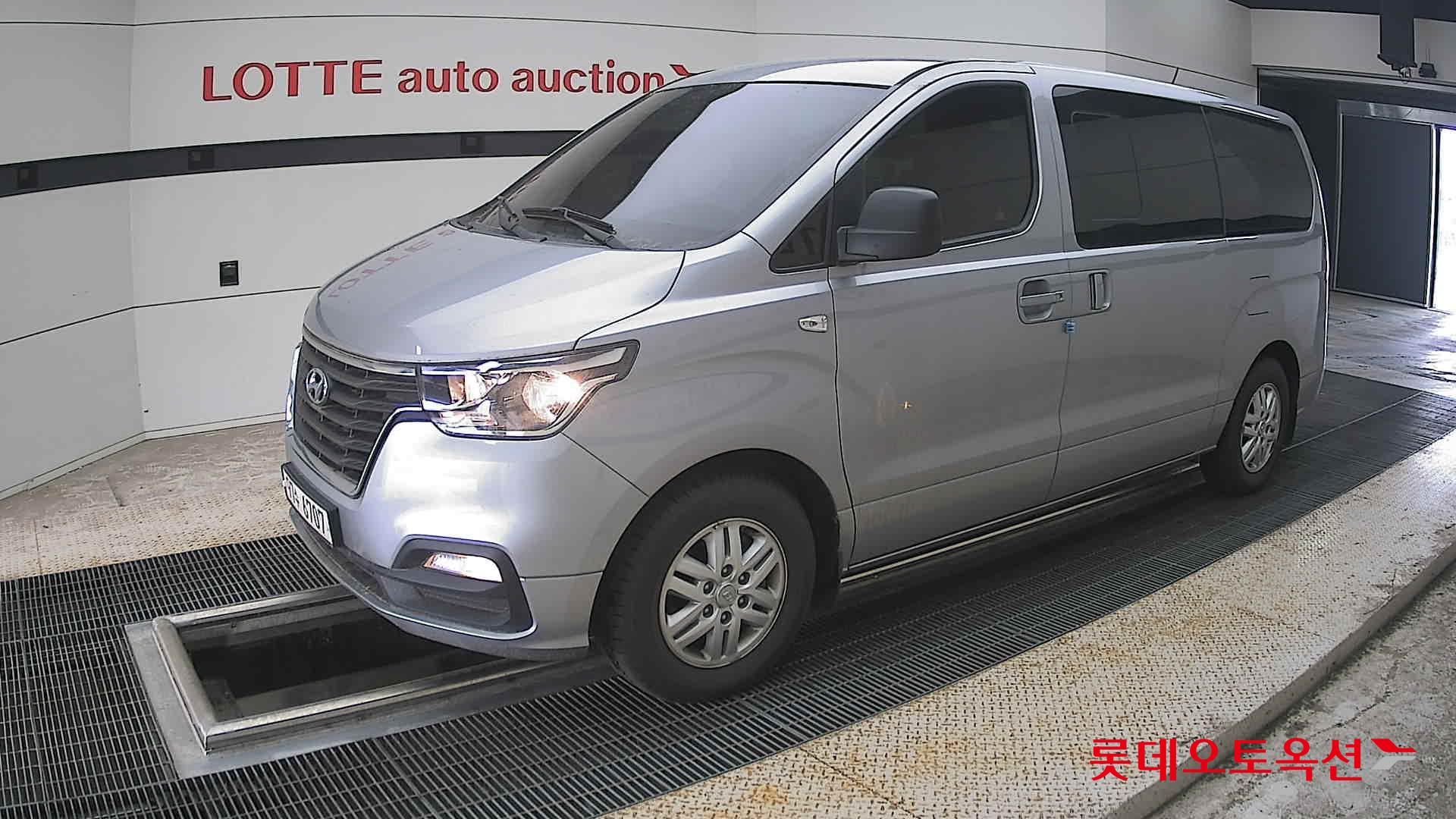2021 - hyundai grand starex