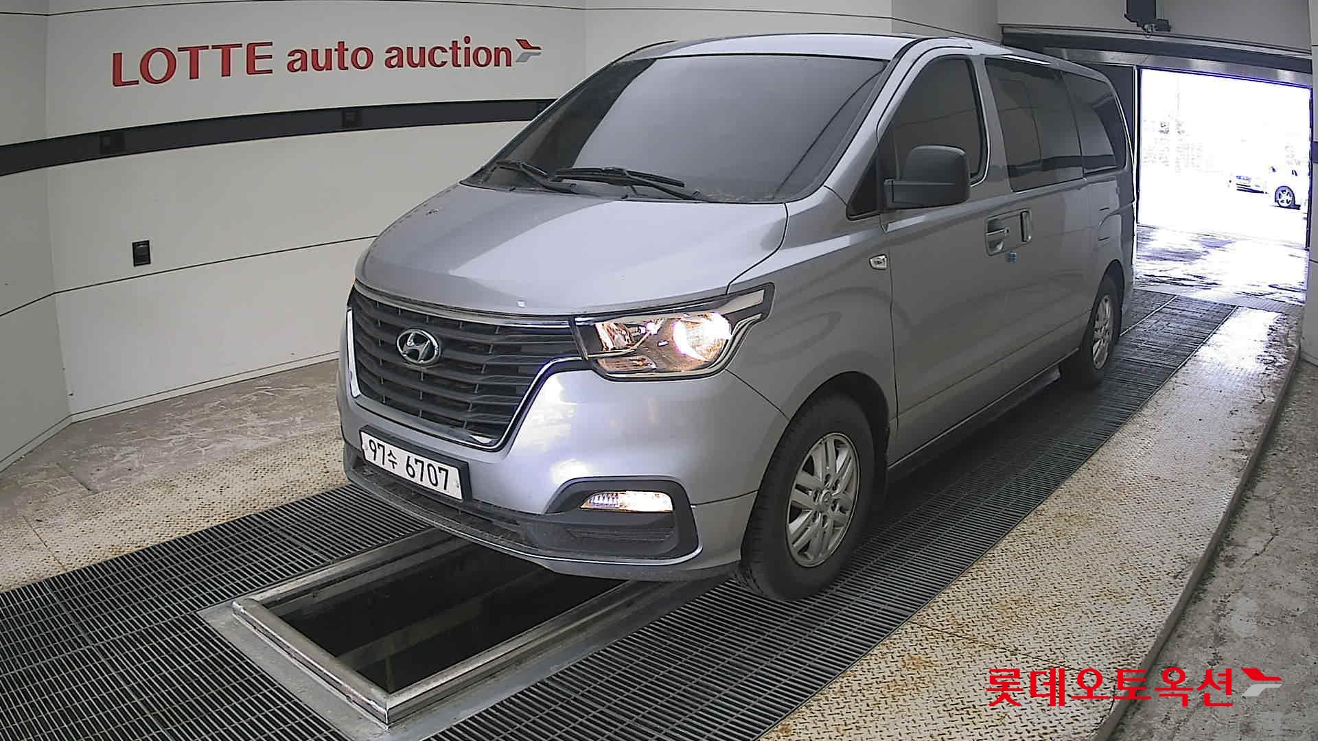 2021 - hyundai grand starex