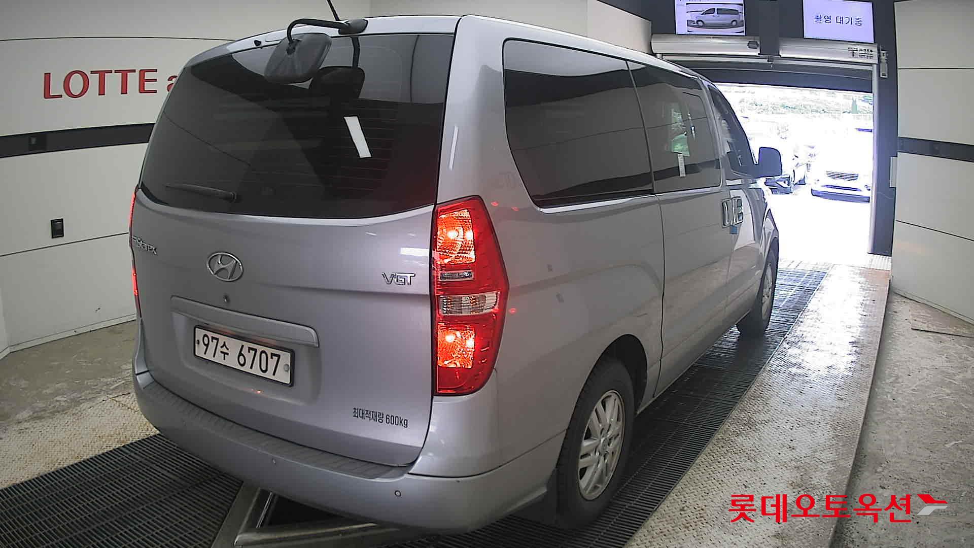 2021 - hyundai grand starex