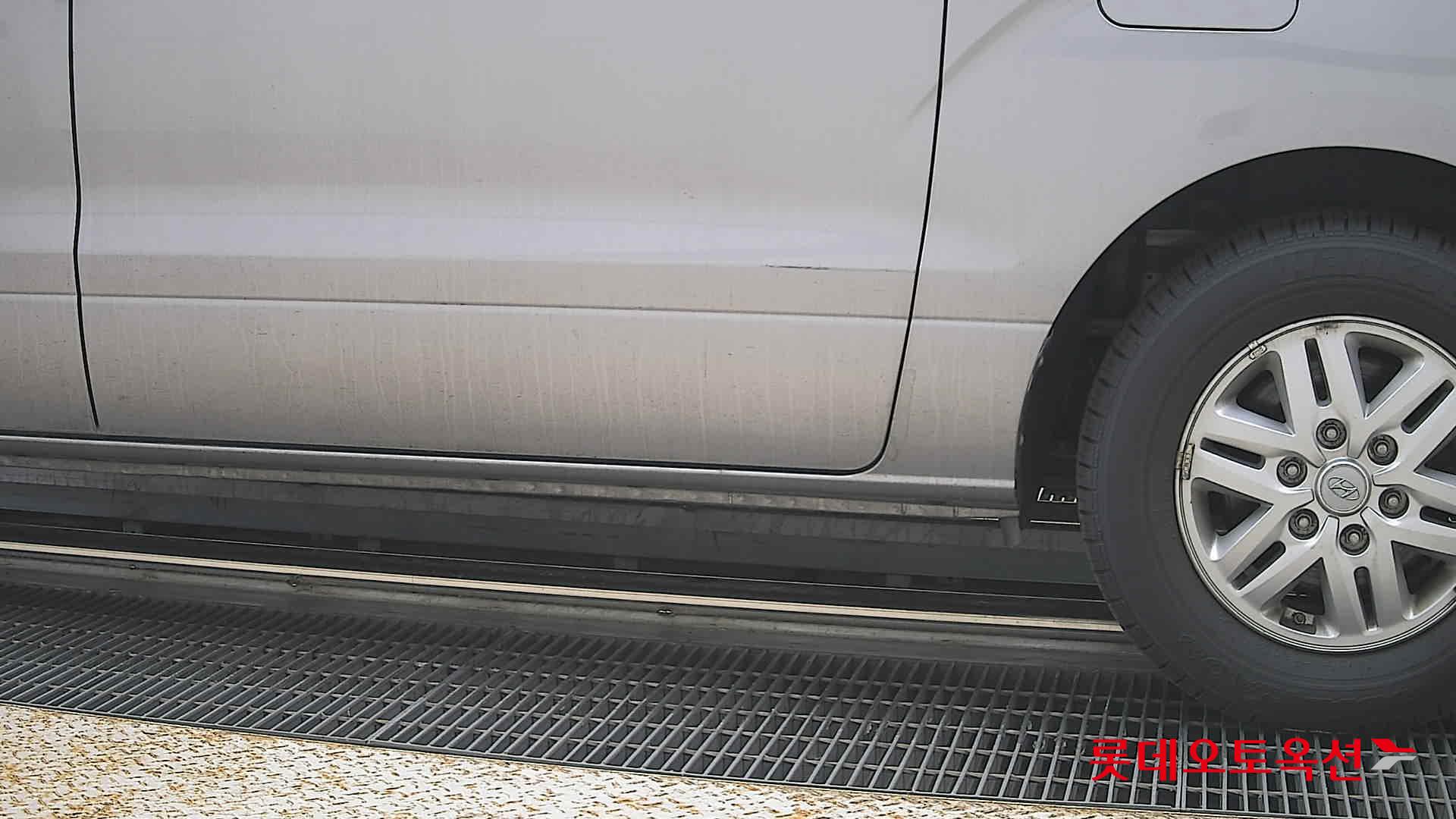 2021 - hyundai grand starex