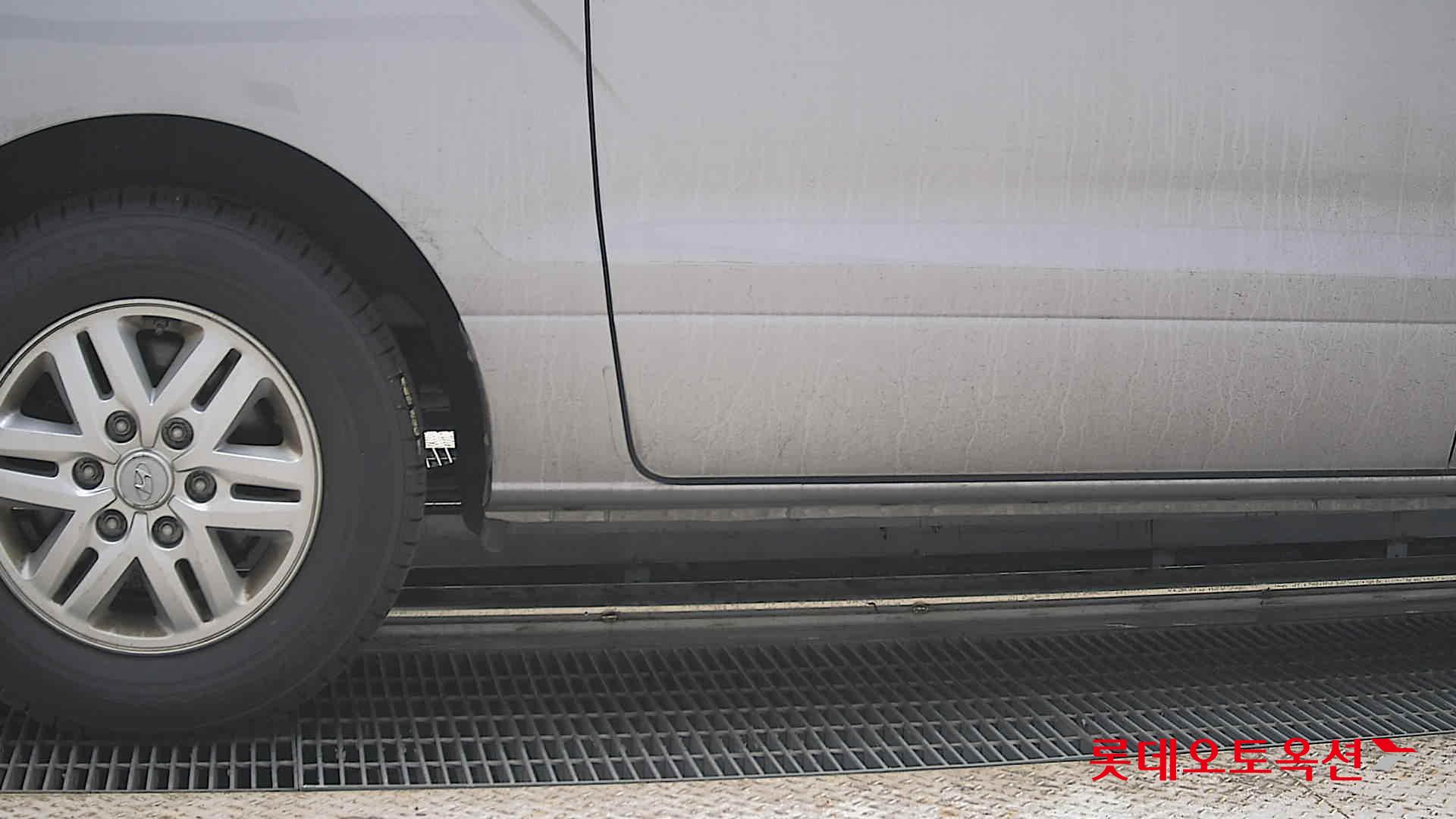 2021 - hyundai grand starex