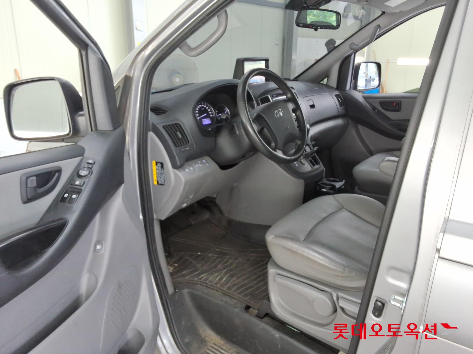 2021 - hyundai grand starex