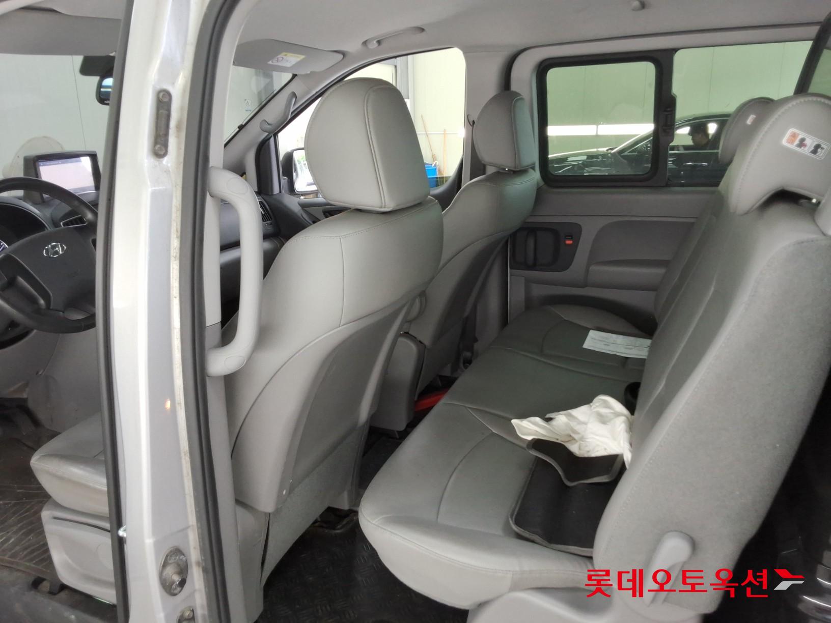2021 - hyundai grand starex